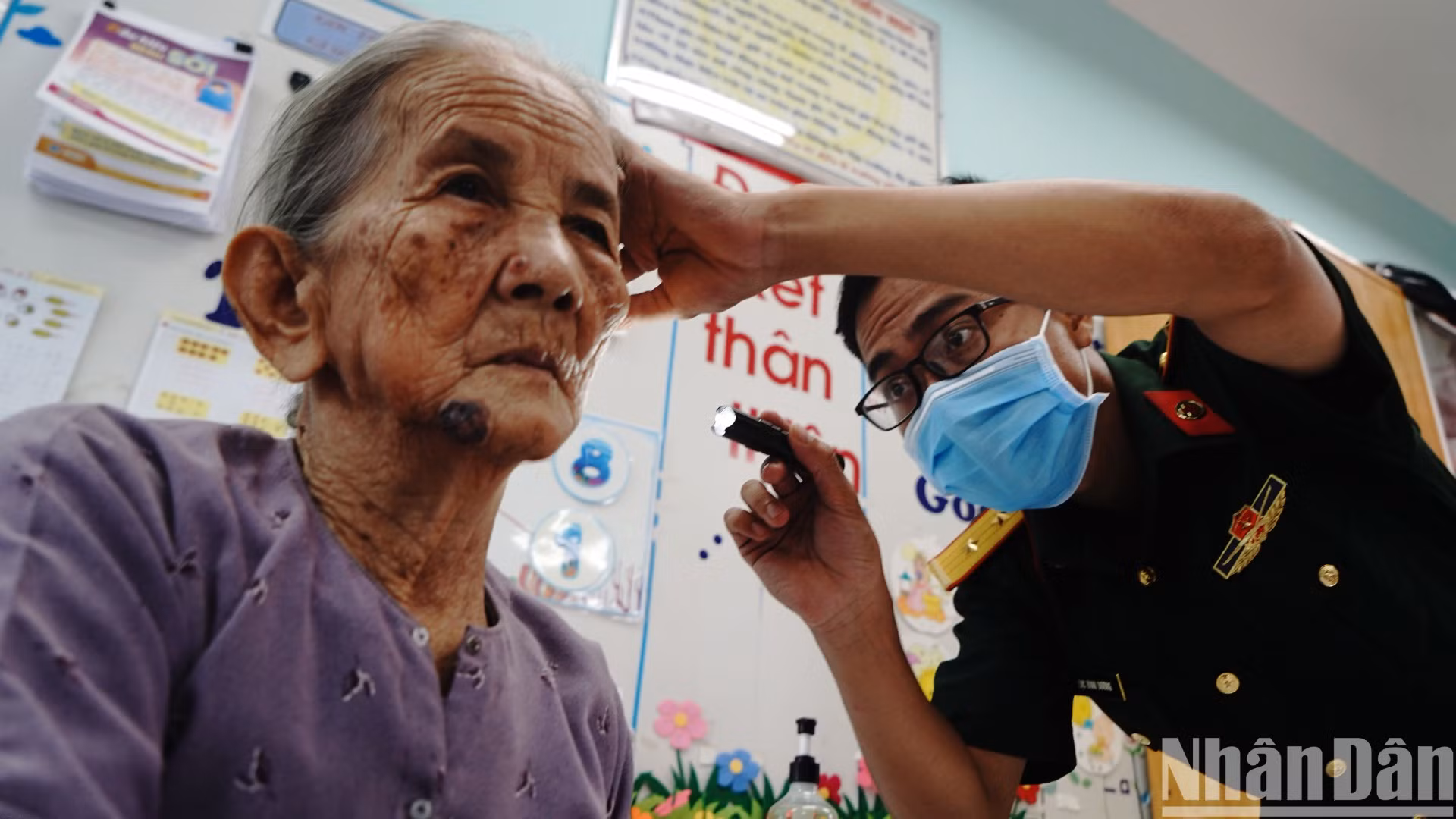 Thực hiện Chương trình kết hợp quân-dân y là một nét đẹp truyền thống khẳng định phẩm chất “Bộ đội Cụ Hồ" và kết quả công tác “Dân vận khéo", xây dựng “Đơn vị dân vận tốt" trong nhiều năm của Cục 12 nói riêng và Tổng cục II nói chung. Đây cũng là một trong những hoạt động thiết thực của Tổng cục II, Bộ Quốc phòng chào mừng kỷ niệm 50 năm Ngày giải phóng miền nam, thống nhất đất nước (30/4/1975-30/4/2025).