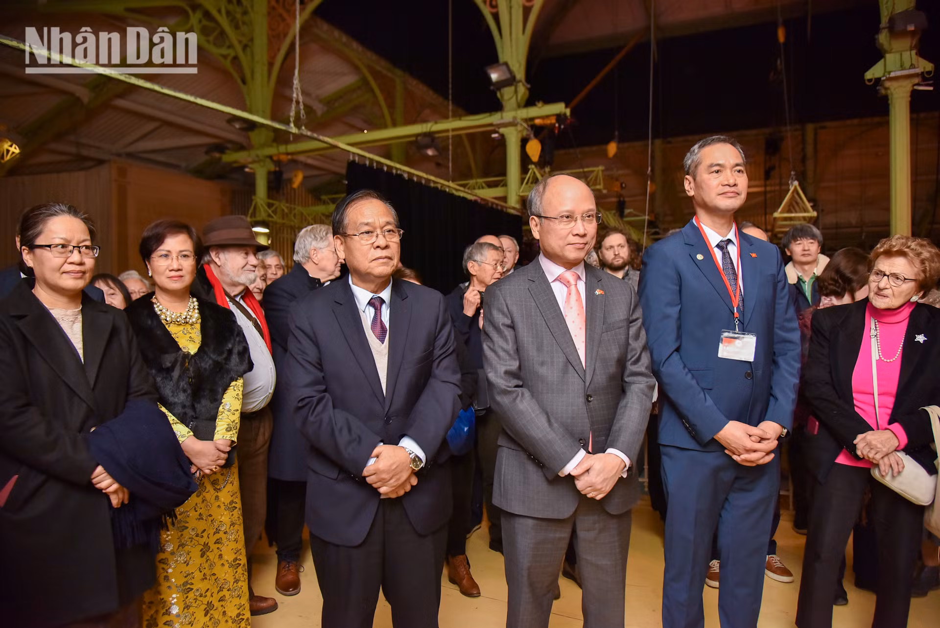 Tới dự Ngày hội Tết có sự hiện diện của Đại sứ Việt Nam tại Pháp Đinh Toàn Thắng, Đại sứ Lào tại Pháp Kham-Inh Khitchadeth, Thị trưởng thành phố Nogent-sur-Marne Jacques Martin và đại diện các hội đoàn người Việt Nam tại Pháp.