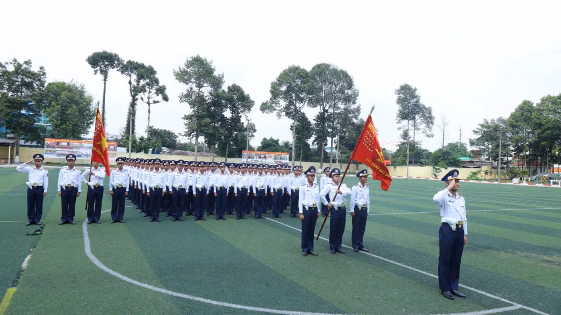 Khối đứng Cảnh sát Biển Việt Nam