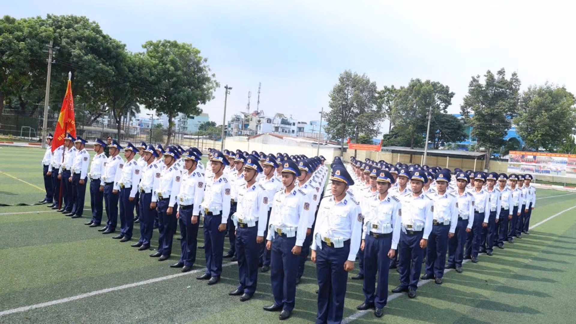 Khối đứng Cảnh sát biển Việt Nam.