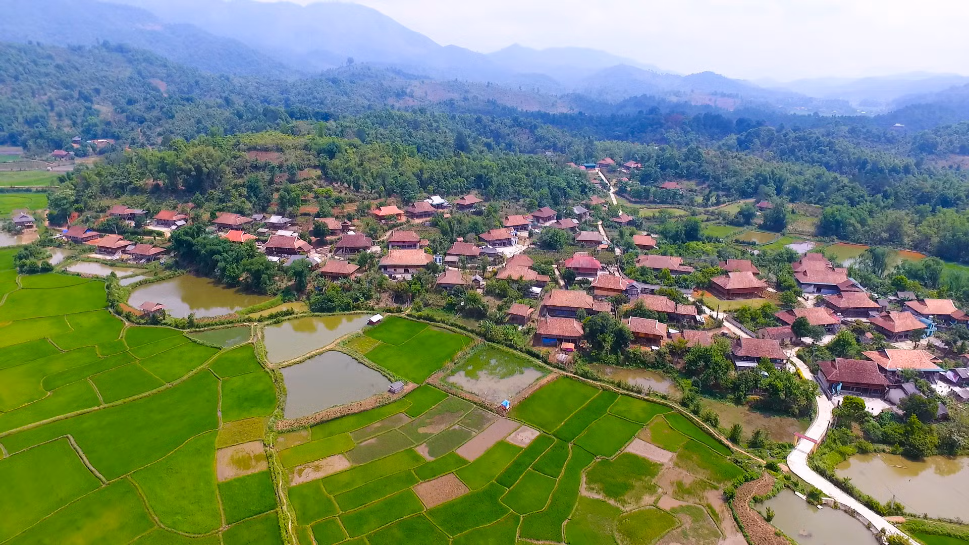 Bản văn hóa Che Căn, điểm du lịch cộng đồng nổi bật ở Điện Biên.