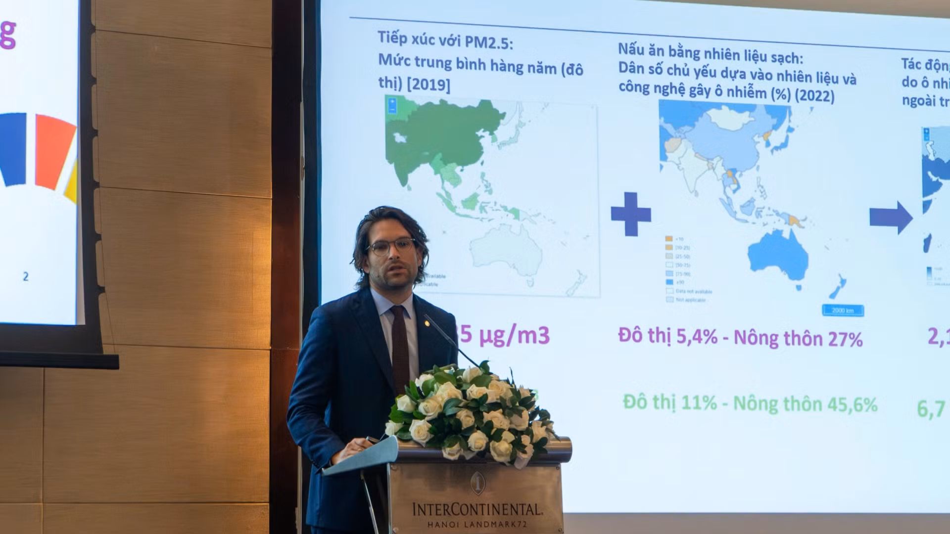 Chuyên gia của WHO, ông Sandro Di Maio phát biểu tại phiên thảo luận. Chuyên gia của WHO, ông Sandro Di Maio phát biểu tại phiên thảo luận.
