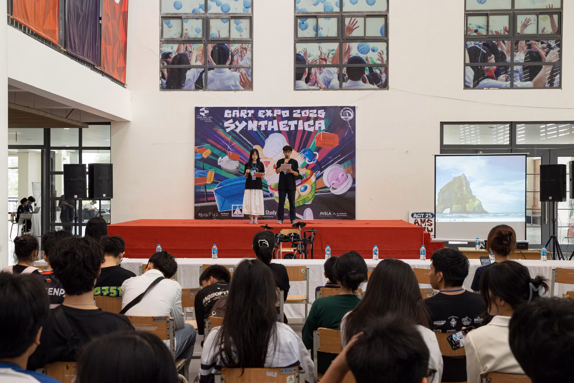 GART Expo là sự kiện khoa học thường niên được tổ chức tại Trường THPT chuyên Hà Nội - Amsterdam bởi câu lạc bộ GreenAms Robotics Team (GART).