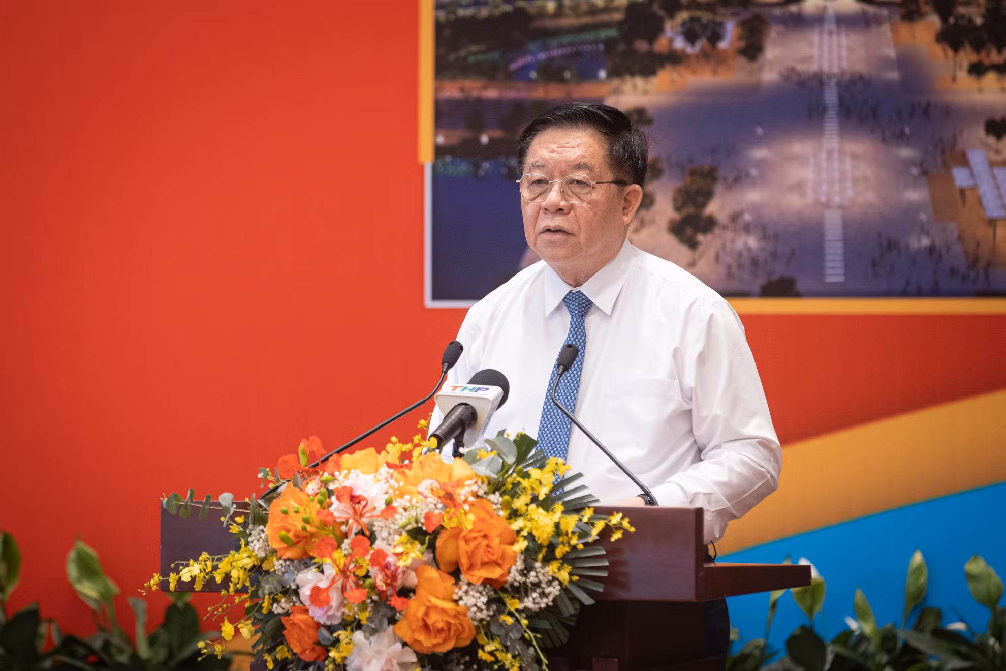 Đồng chí Nguyễn Trọng Nghĩa, Ủy viên Bộ Chính trị, Trưởng Ban Tuyên giáo và Dân vận Trung ương chủ trì và phát biểu chỉ đạo hội thảo. Đồng chí Nguyễn Trọng Nghĩa, Ủy viên Bộ Chính trị, Trưởng Ban Tuyên giáo và Dân vận Trung ương chủ trì và phát biểu chỉ đạo hội thảo.