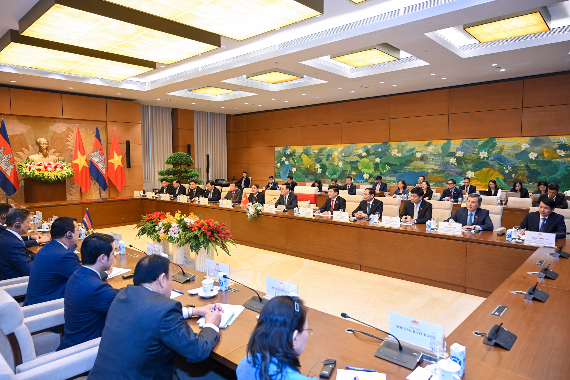 Quang cảnh buổi hội kiến tại Nhà Quốc hội.