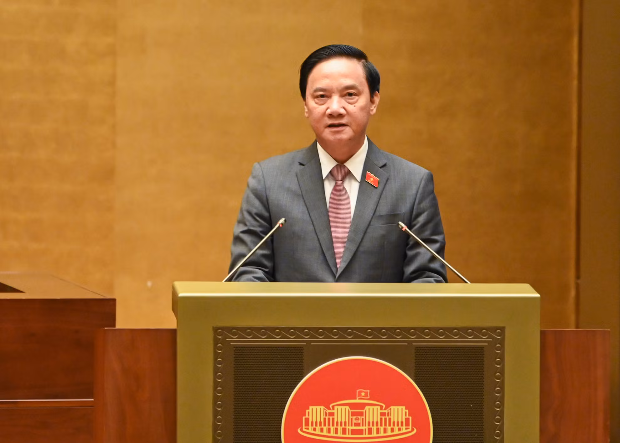 Phó Chủ tịch Quốc hội Nguyễn Khắc Định điều hành lễ tuyên thệ nhậm chức Chủ tịch Quốc hội của Chủ tịch Quốc hội Trần Thanh Mẫn.