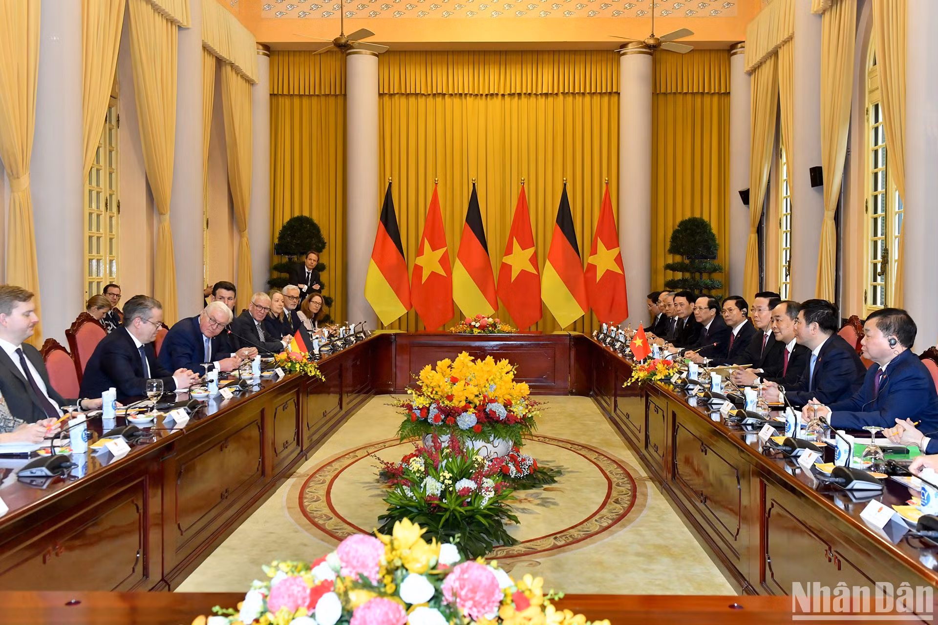 Quang cảnh cuộc hội đàm giữa Chủ tịch nước Võ Văn Thưởng với Tổng thống Cộng hòa Liên bang Đức Frank-Walter Steinmeier.
