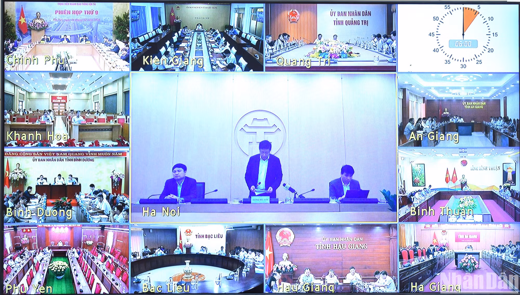 Phiên họp được thực hiện theo hình thức trực tiếp kết hợp trực tuyến giữa đầu cầu Trụ sở Chính phủ và 46 tỉnh, thành phố trực thuộc Trung ương đang có các công trình, dự án quan trọng quốc gia, trọng điểm của ngành giao thông vận tải.