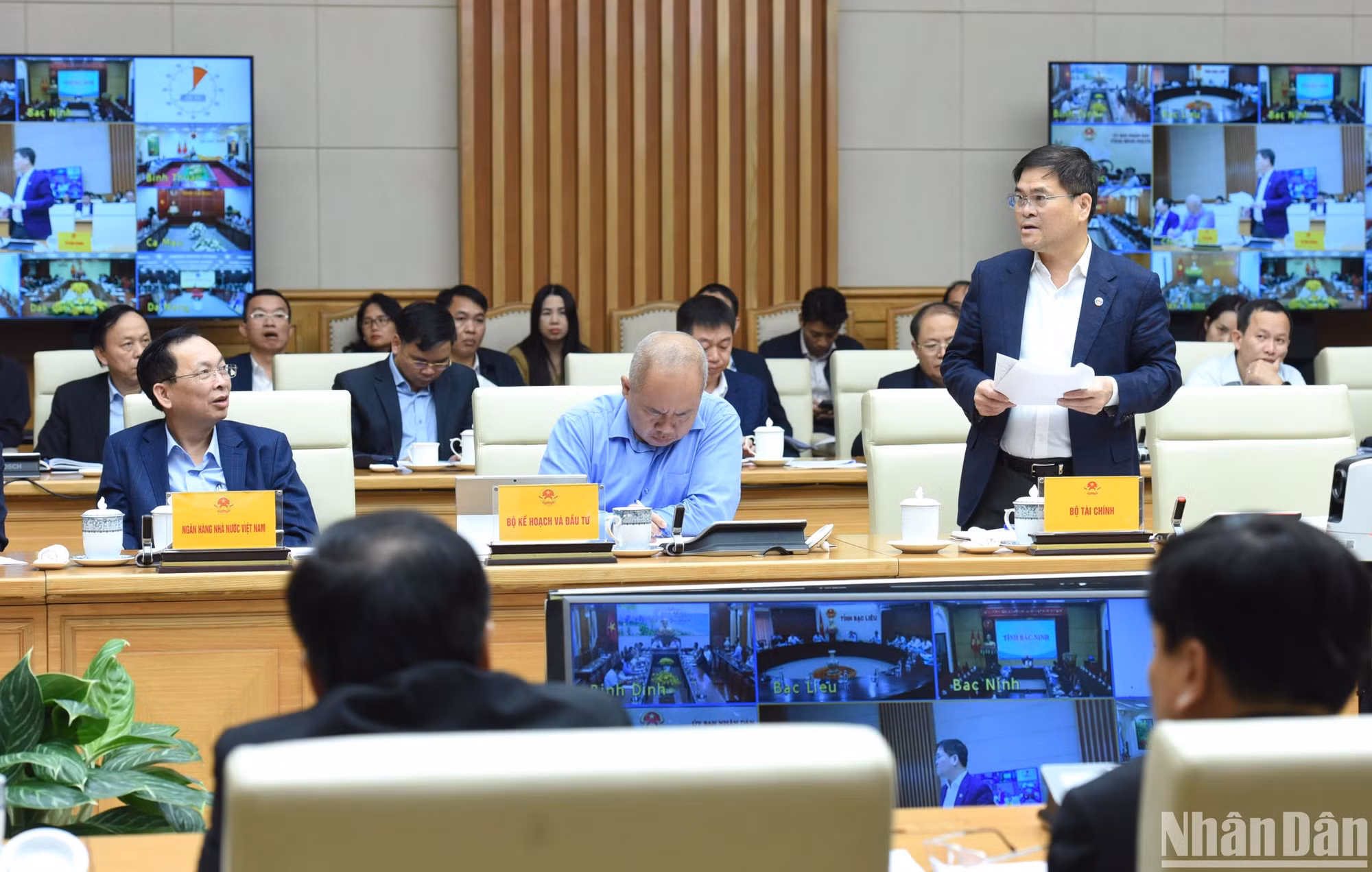 Đại diện lãnh đạo Bộ Tài Chính phát biểu.