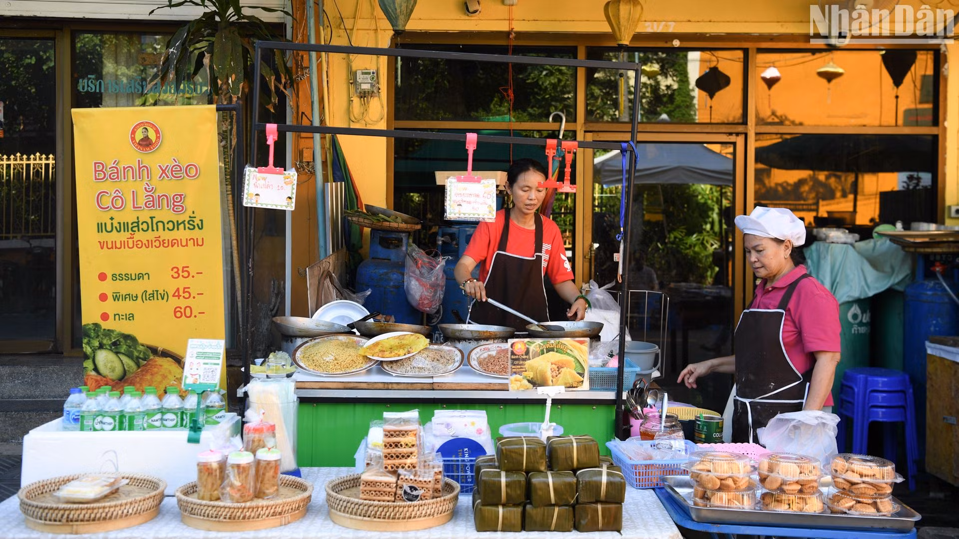 Những món ăn của người Việt như bánh chưng, bánh xèo, bánh mì... đã trở nên quen thuộc với người dân địa phương và khách du lịch Udon Thani.