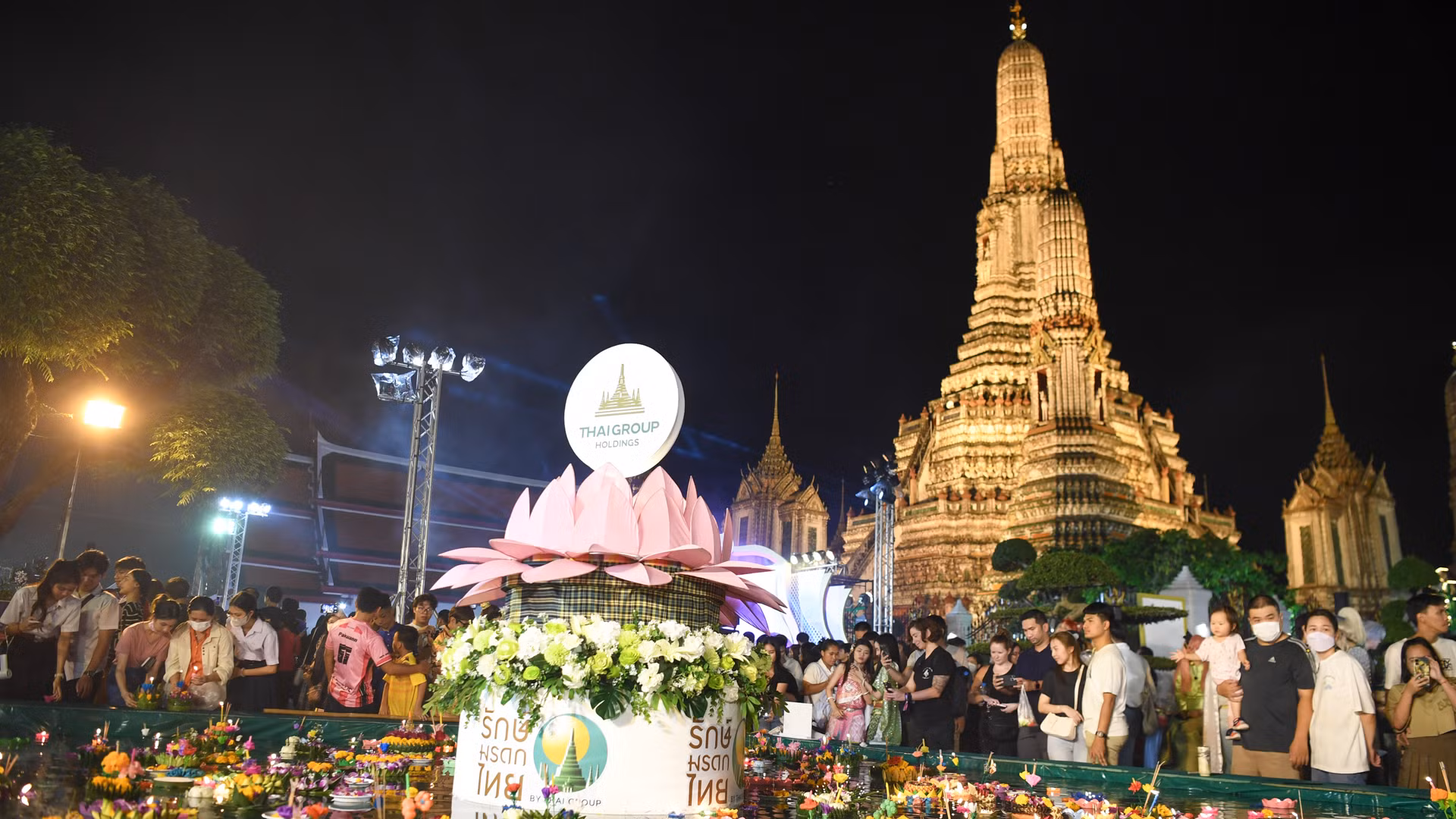 Wat Arun - Một trong những địa điểm đón lễ hội Loy Krathong 2024 chính của thủ đô Bangkok. Wat Arun - Một trong những địa điểm đón lễ hội Loy Krathong 2024 chính của thủ đô Bangkok.