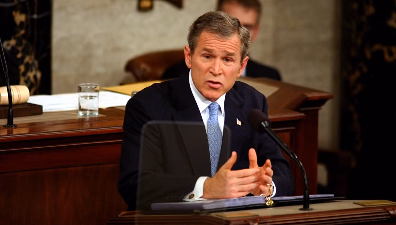 Tổng thống George W. Bush đọc Thông điệp Liên bang năm 2002. (Ảnh: Roll Call/Getty Images) Tổng thống George W. Bush đọc Thông điệp Liên bang năm 2002. (Ảnh: Roll Call/Getty Images)
