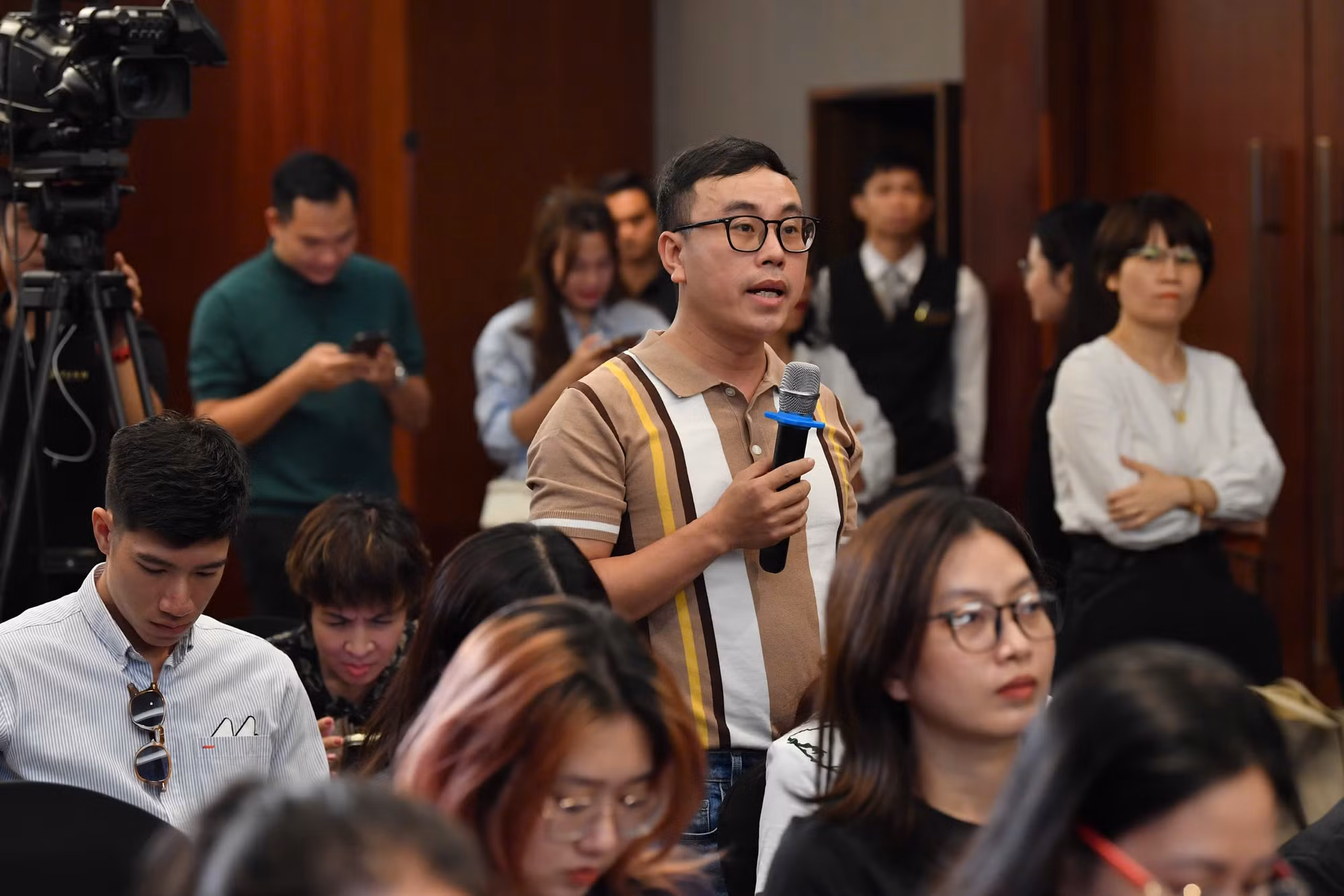 Đêm nhạc thu hút sự quan tâm đặc biệt của báo chí.