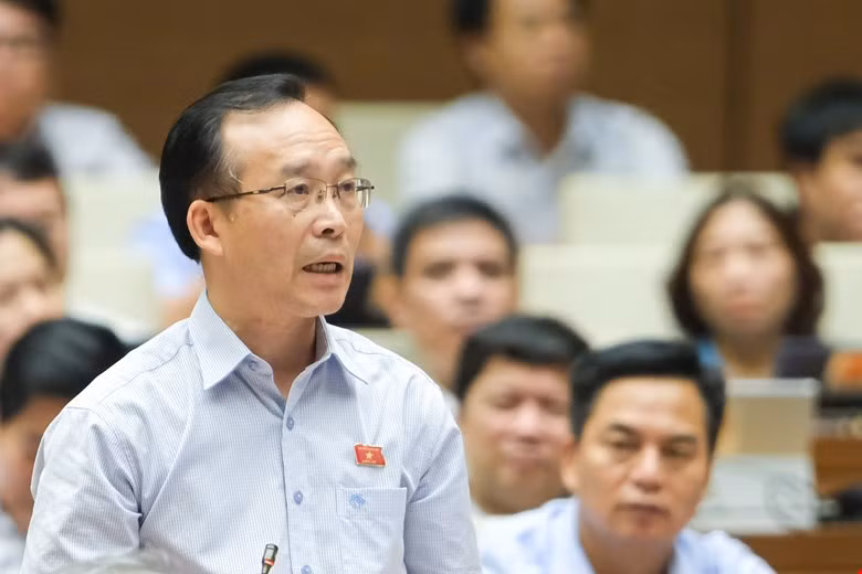 Đại biểu Quốc hội Trần Văn Tuấn, Đoàn Đại biểu Quốc hội tỉnh Bắc Giang bày tỏ quan ngại về giải pháp tháo gỡ những khó khăn trong ngành thể thao. (Ảnh: quochoi.vn) Đại biểu Quốc hội Trần Văn Tuấn, Đoàn Đại biểu Quốc hội tỉnh Bắc Giang bày tỏ quan ngại về giải pháp tháo gỡ những khó khăn trong ngành thể thao. (Ảnh: quochoi.vn)