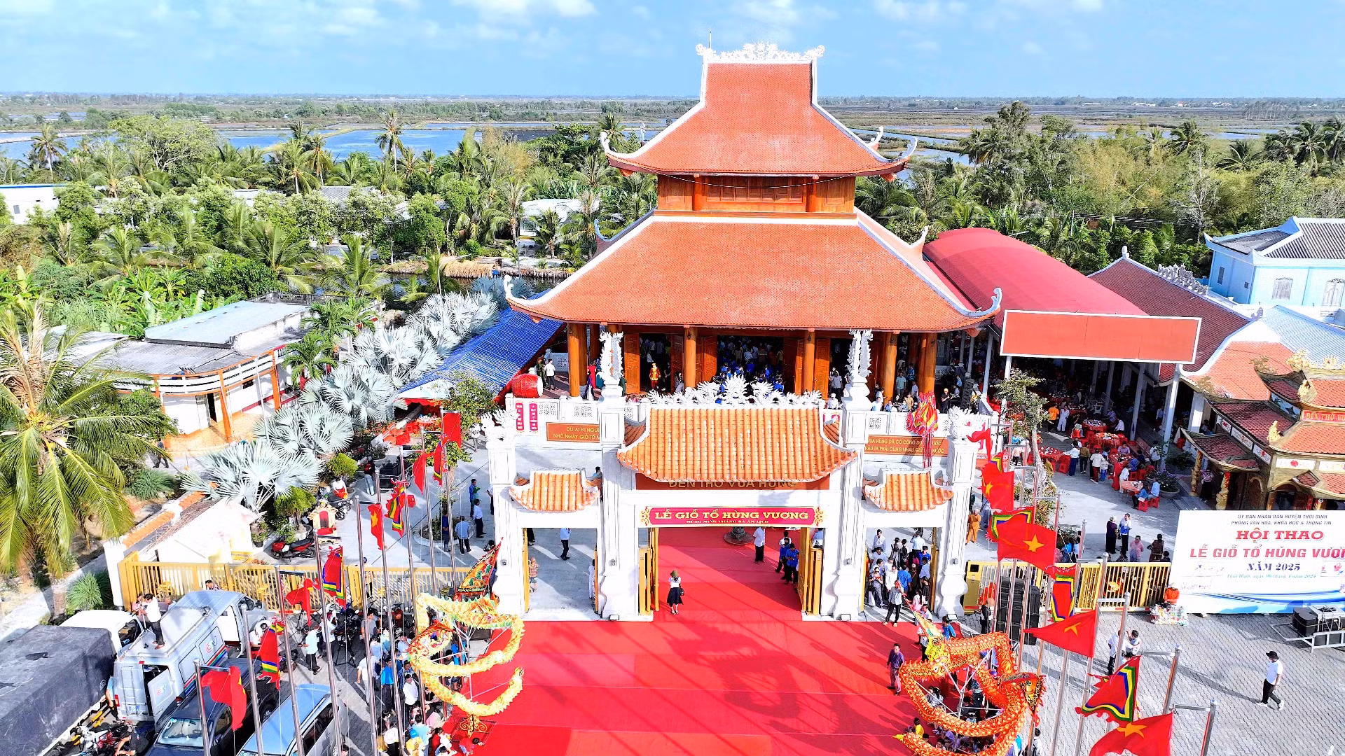 Ðền thờ Vua Hùng tại Cà Mau được công nhận là Di tích Lịch sử - Văn hoá cấp tỉnh vào năm 2011. Ðến năm 2022, Di tích Đền thờ Vua Hùng được trùng tu, nâng cấp, trở thành niềm tự hào lớn đối với các tầng lớp nhân dân nơi cực nam Tổ quốc.
