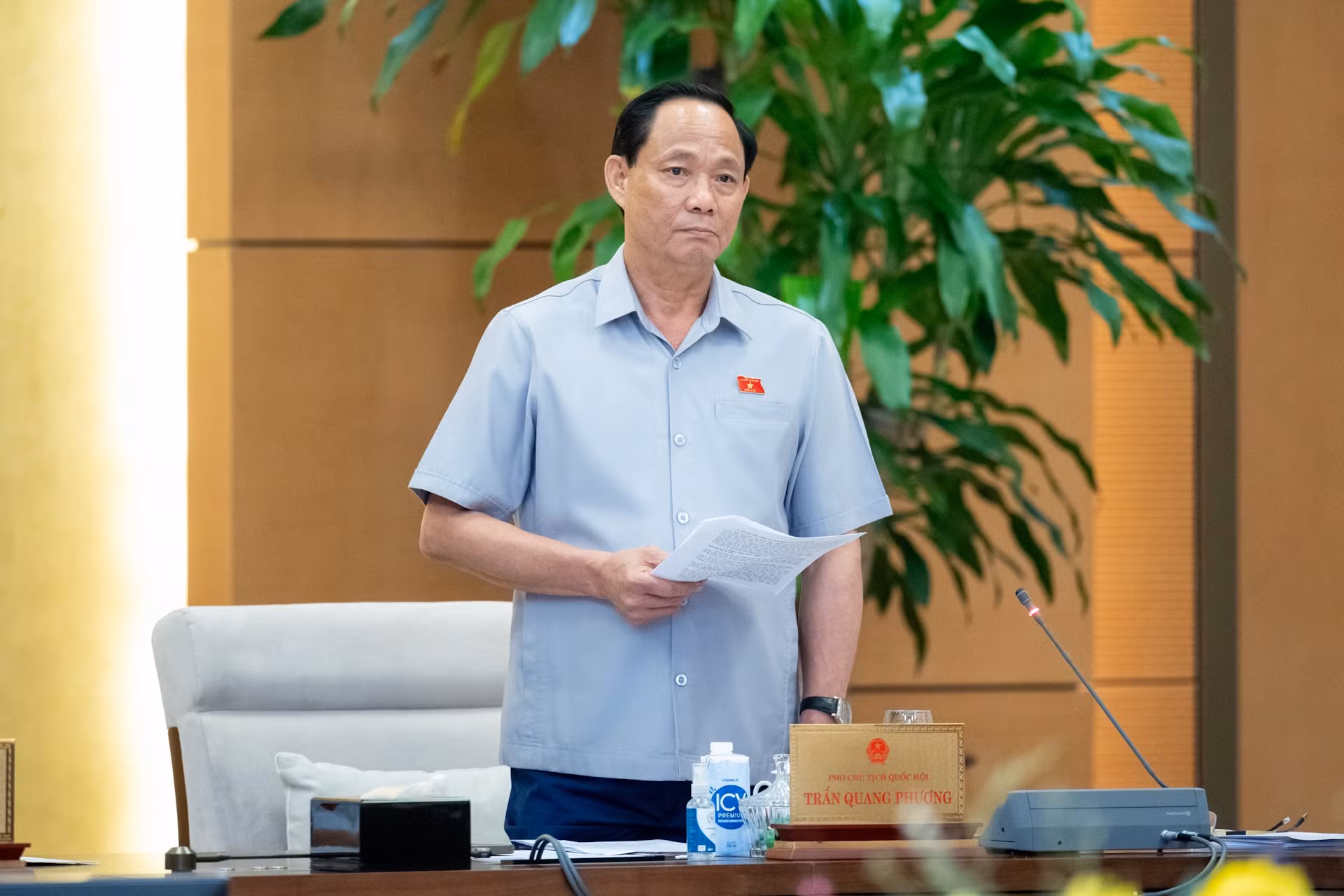 Phó Chủ tịch Quốc hội Trần Quang Phương phát biểu tại phiên họp. Phó Chủ tịch Quốc hội Trần Quang Phương phát biểu tại phiên họp.