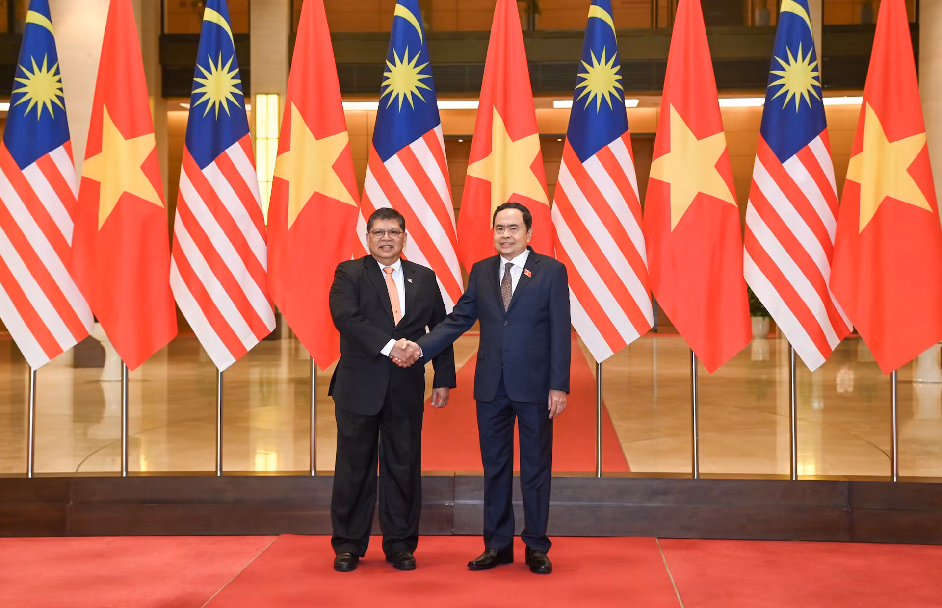 [Ảnh] Chủ tịch Quốc hội Trần Thanh Mẫn đón, hội đàm Chủ tịch Hạ viện Malaysia Tan Sri Dato’ Johari Bin Abdul ảnh 5