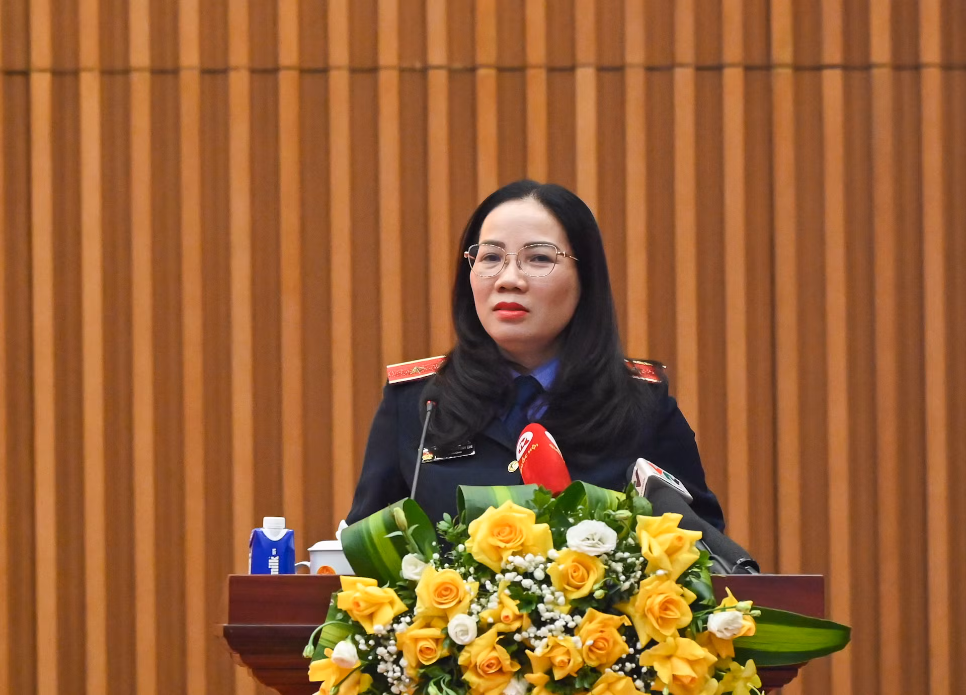 Đại diện các đơn vị trình bày tham luận tại hội nghị.