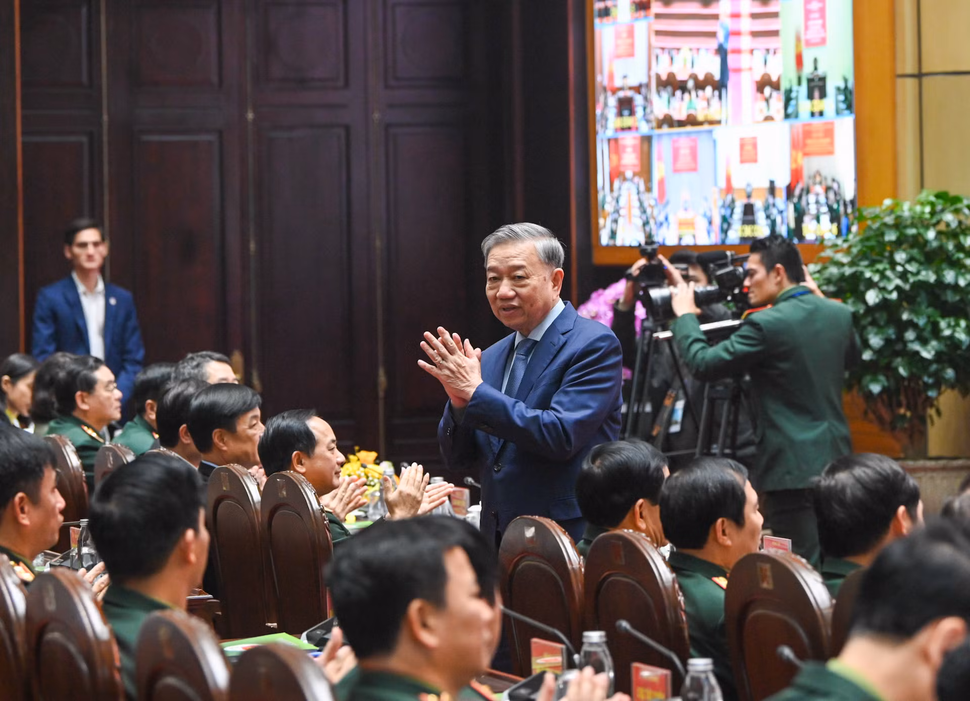 Tổng Bí thư Tô Lâm dự buổi gặp mặt, động viên đại biểu thế hệ trẻ trong Quân đội.