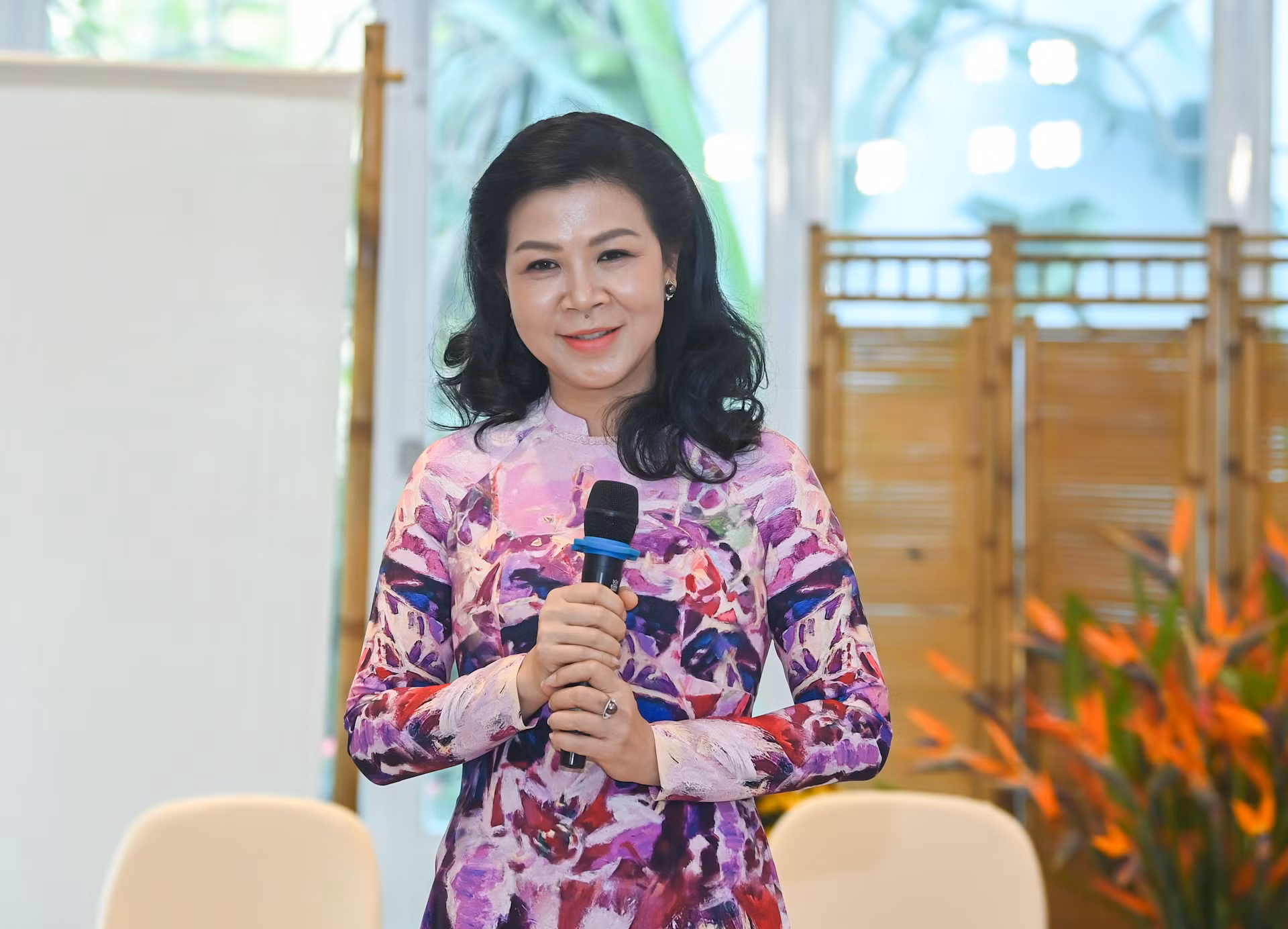 Bà Ngô Phương Ly, Phu nhân Tổng Bí thư, Chủ tịch nước Tô Lâm phát biểu tại buổi gặp mặt.