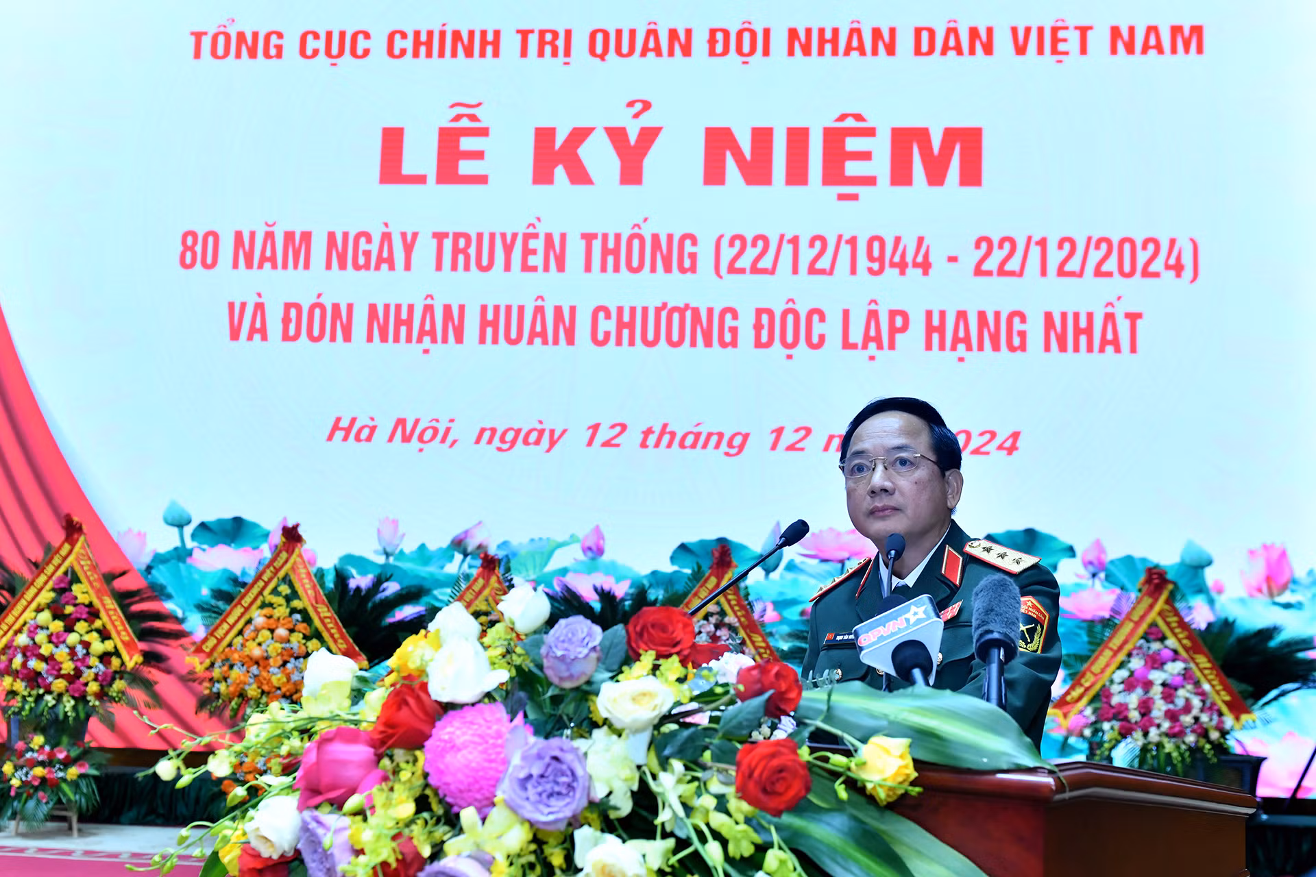 Thượng tướng Trịnh Văn Quyết, Chủ nhiệm Tổng cục Chính trị phát biểu tại Lễ kỷ niệm. Thượng tướng Trịnh Văn Quyết, Chủ nhiệm Tổng cục Chính trị phát biểu tại Lễ kỷ niệm.