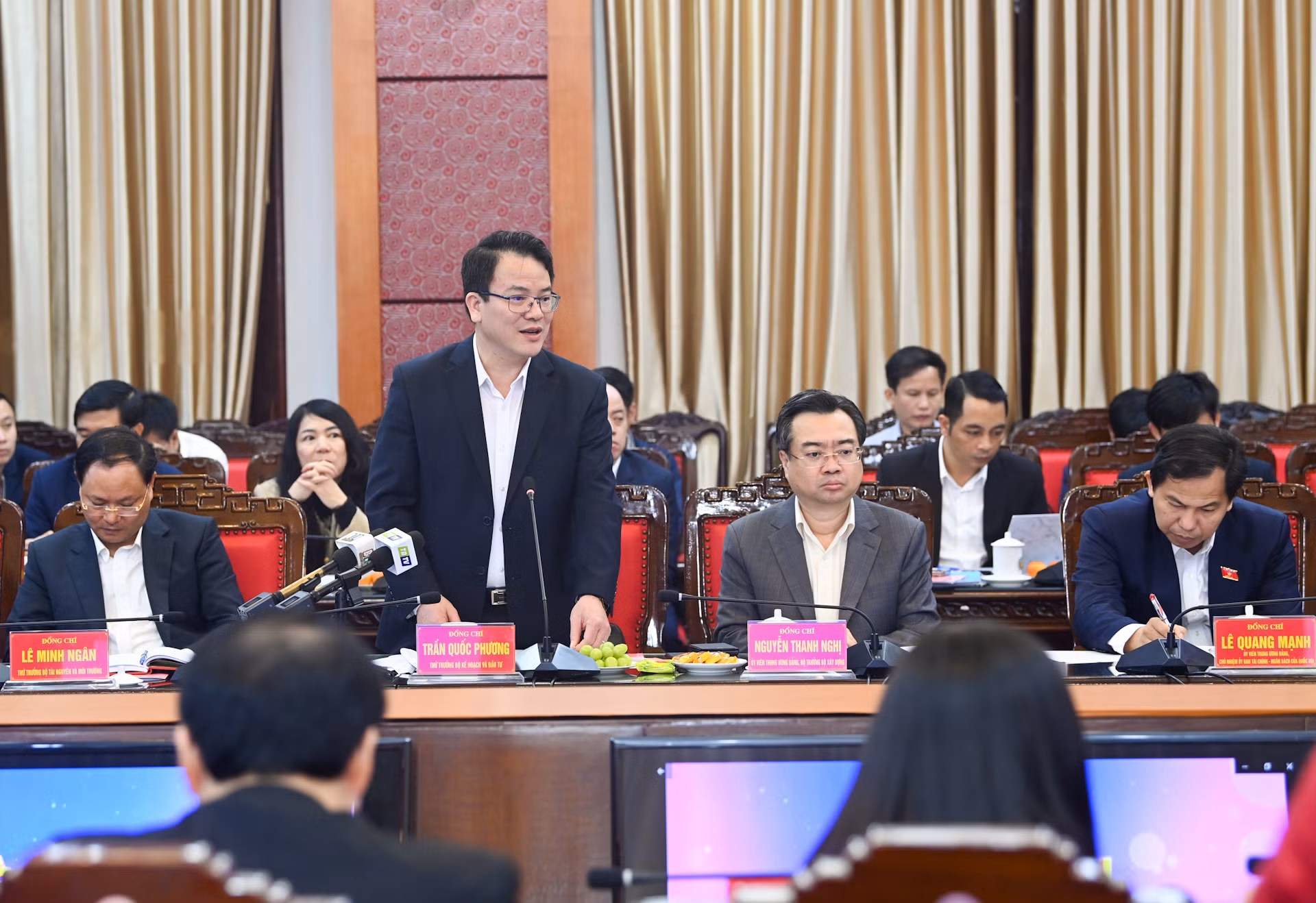 Thứ trưởng Kế hoạch và Đầu tư Trần Quốc Phương phát biểu tại buổi làm việc. Thứ trưởng Kế hoạch và Đầu tư Trần Quốc Phương phát biểu tại buổi làm việc.