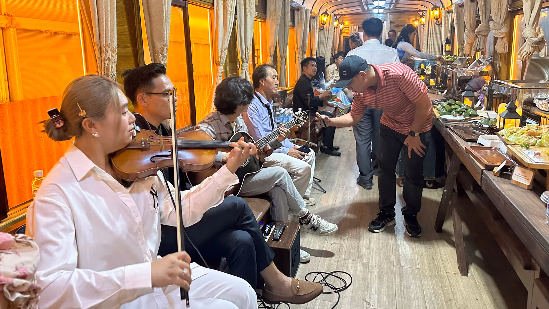 “Với “Hành trình đêm Đà Lạt”, ngành đường sắt mong muốn đây sẽ là sản phẩm độc đáo, góp phần phát triển du lịch và kinh tế đêm thành phố Đà Lạt và là sản phẩm khởi đầu cho việc hình thành cung ứng chuỗi dịch vụ hoàn chỉnh, để ga Đà Lạt, tuyến Đà Lạt-Trại Mát trở thành điểm đến văn hóa, du lịch, ẩm thực… không thể thiếu của du khách trên hành trình trải nghiệm phố núi”, Chủ tịch Hội đồng thành viên Tổng công ty Đường sắt Việt Nam Đặng Sỹ Mạnh kỳ vọng.