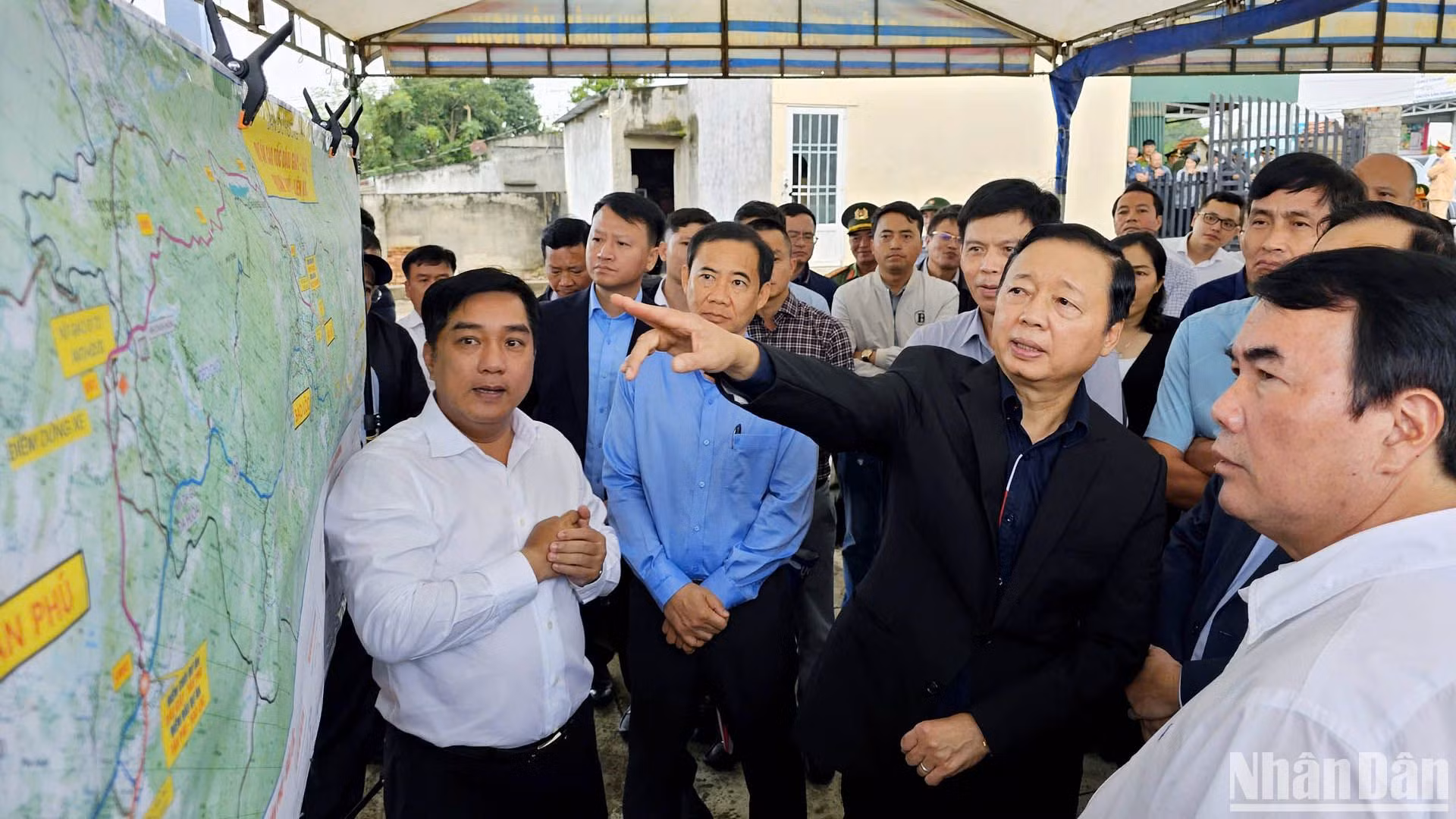 Phó Thủ tướng Trần Hồng Hà khảo sát, kiểm tra thực tế tại nút giao Tân Hội, huyện Đức Trọng, Lâm Đồng; thuộc tuyến đường bộ cao tốc Bảo Lộc-Liên Khương sáng 4/9.