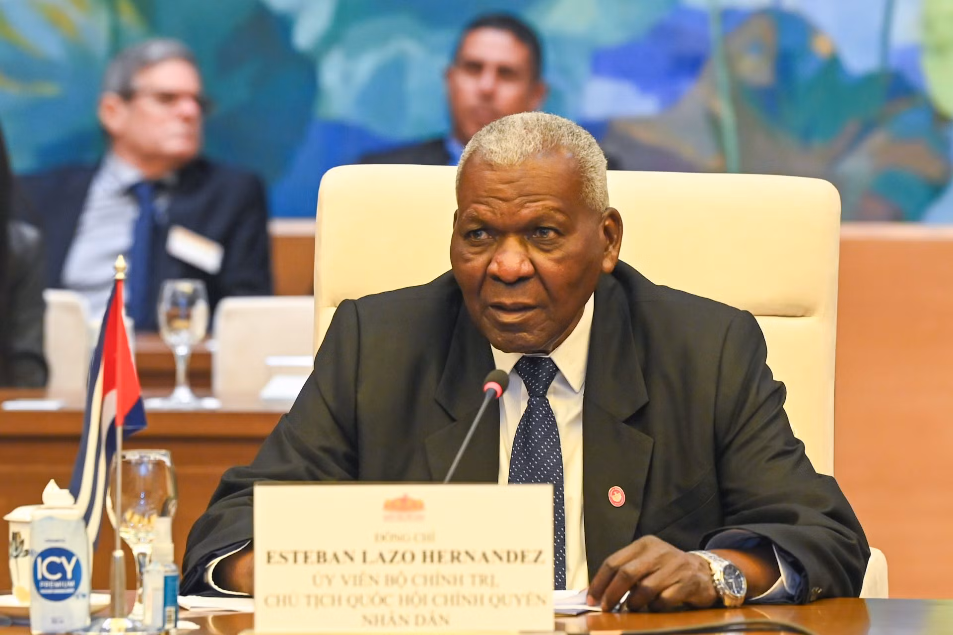 Chủ tịch Quốc hội Cuba Esteban Lazo Hernández phát biểu tại buổi tiếp.