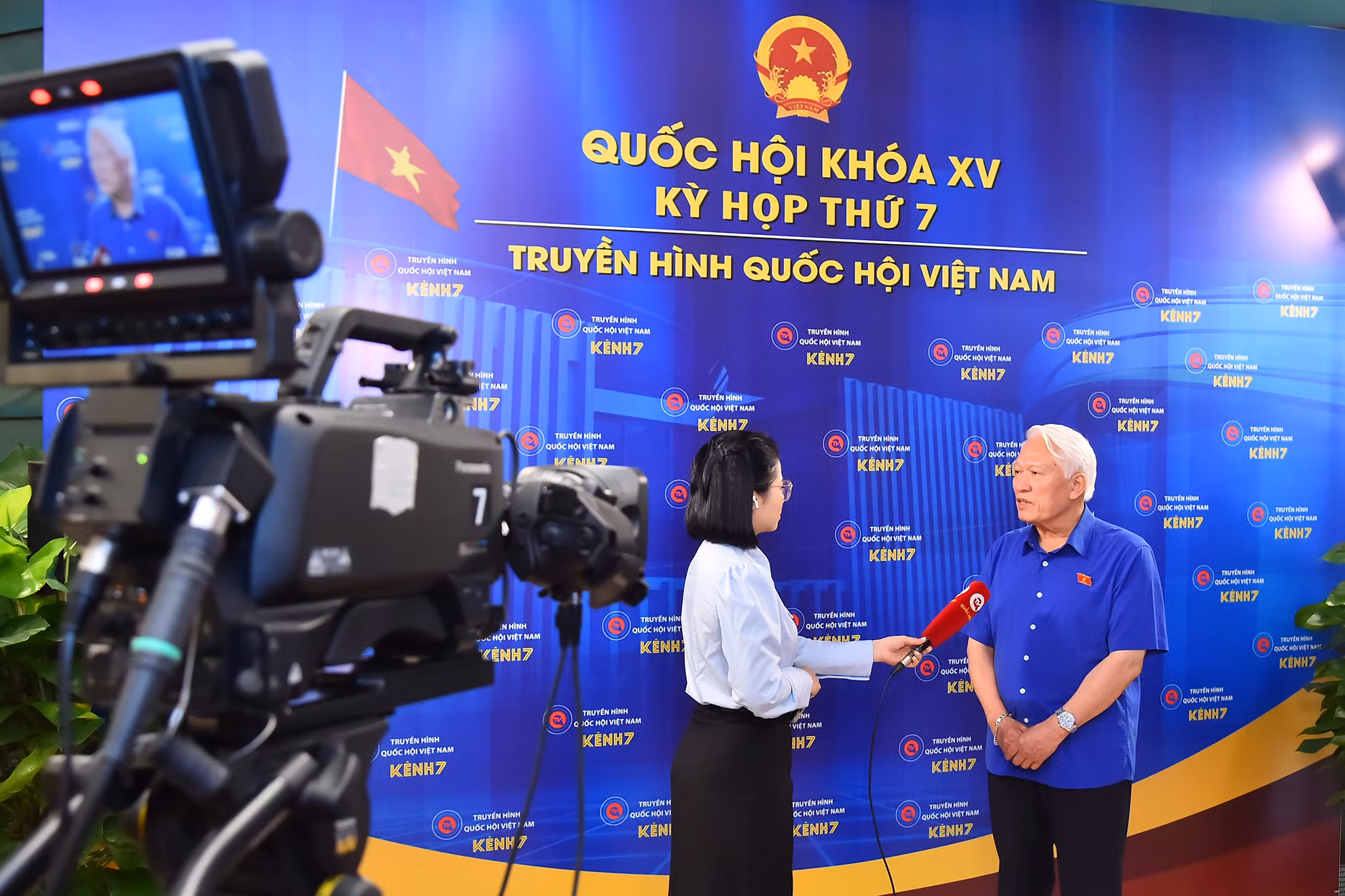 Đại biểu Quốc hội thành phố Hải Phòng Nguyễn Chu Hồi trả lời phỏng vấn của các cơ quan thông tấn, báo chí bên lề phiên chất vấn và trả lời chất vấn.