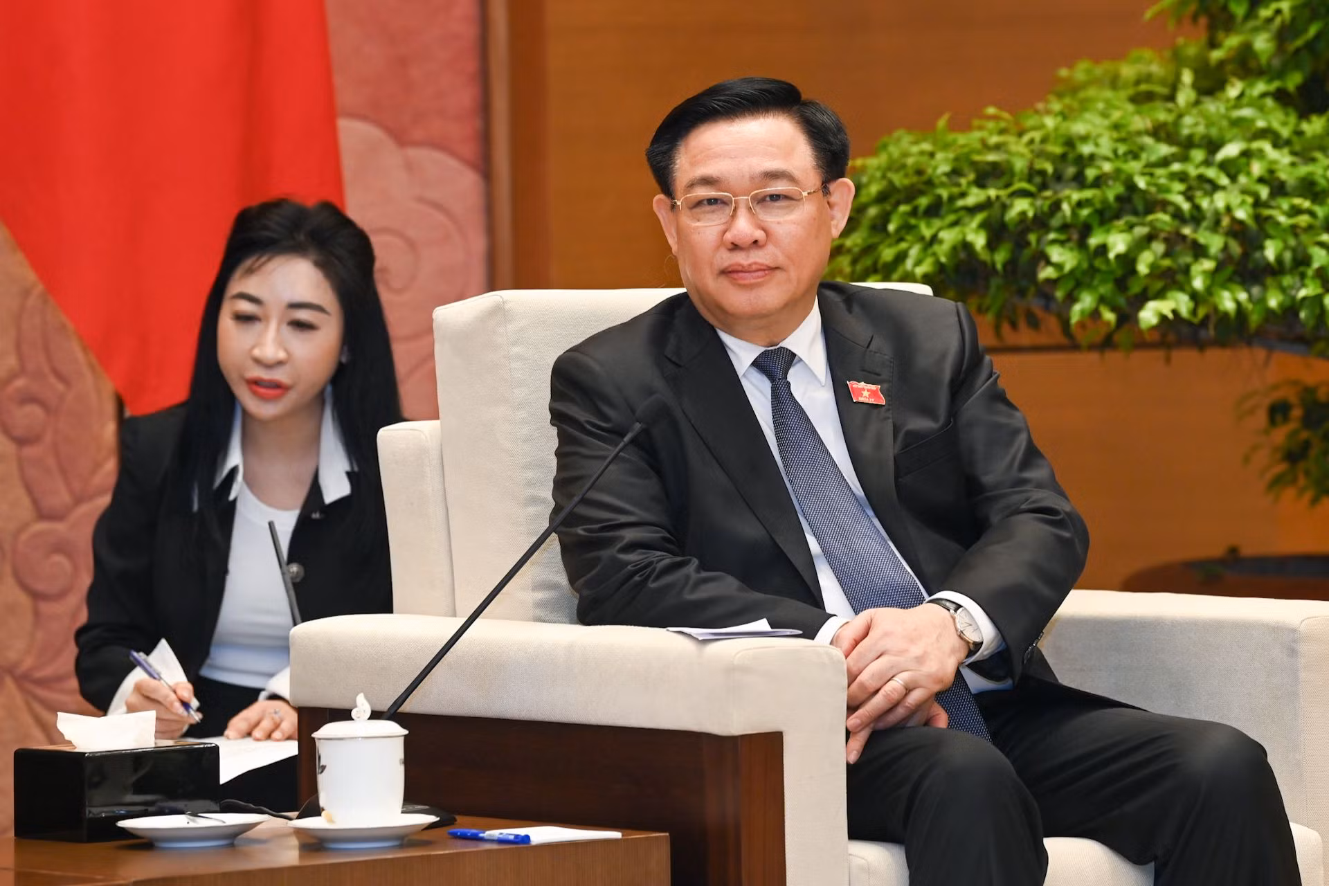 Chủ tịch Quốc hội Vương Đình Huệ phát biểu tại buổi tiếp.