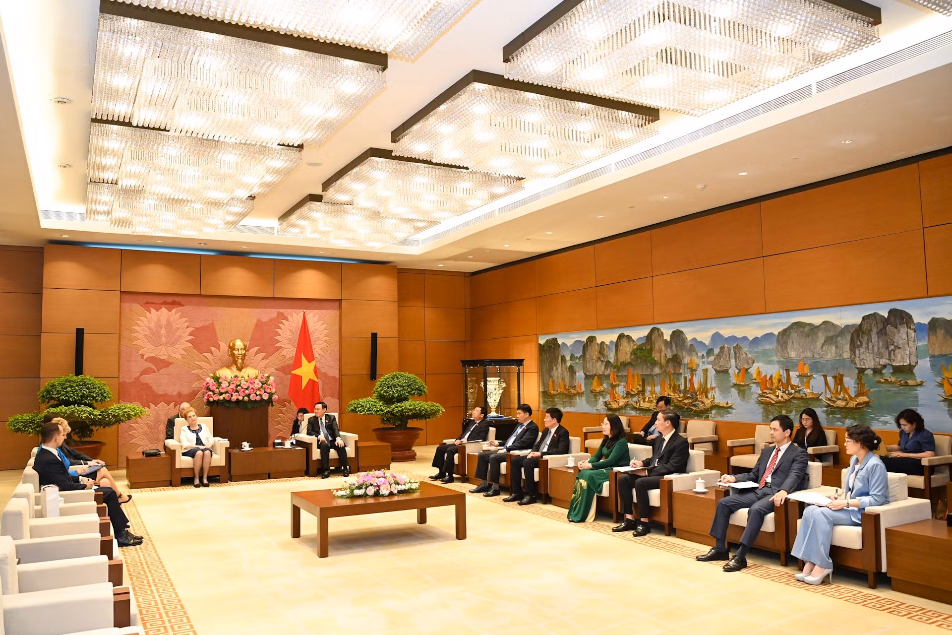 Quang cảnh buổi tiếp tại Nhà Quốc hội.