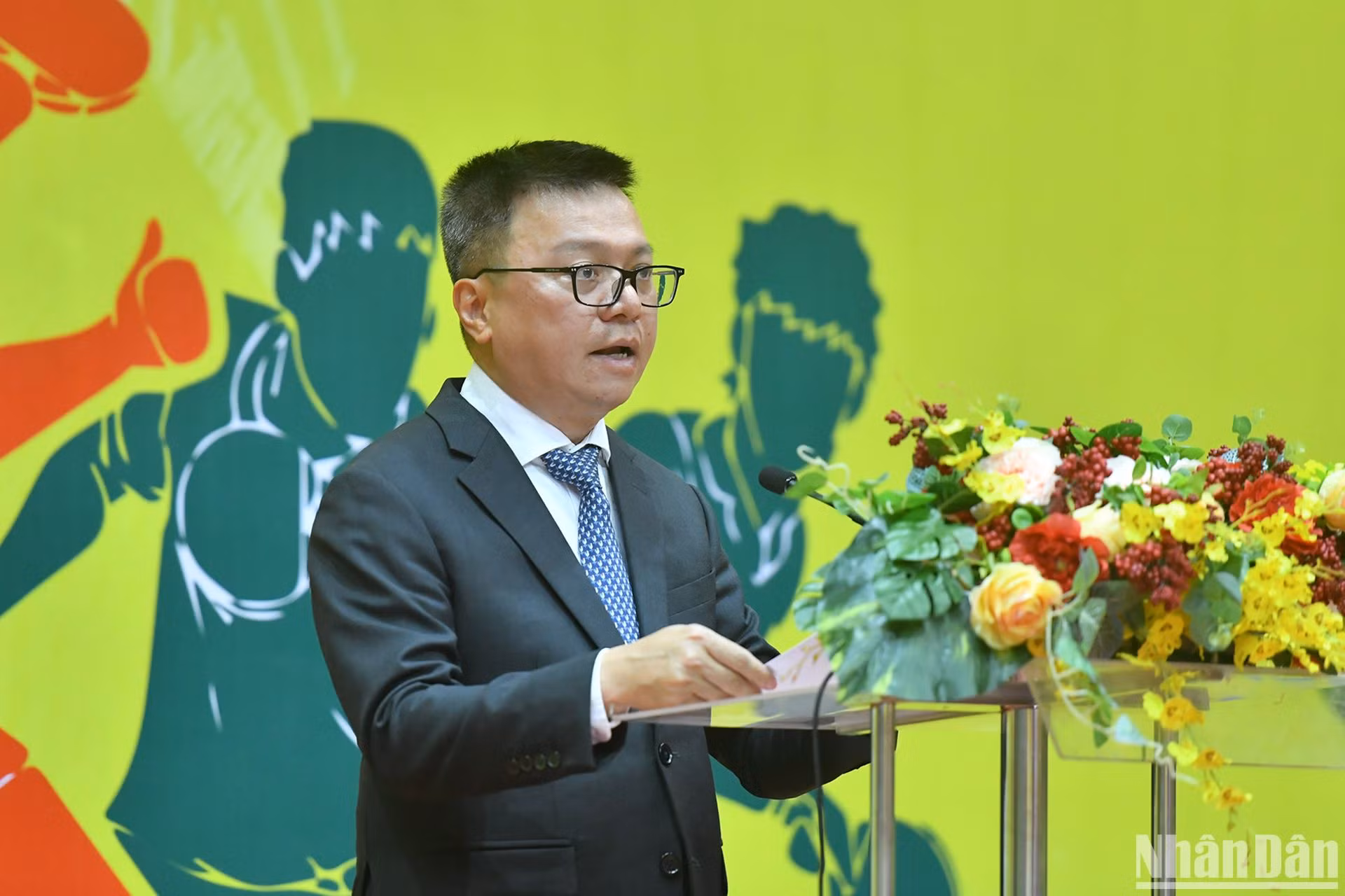 Tổng Biên tập Báo Nhân Dân Lê Quốc Minh, Trưởng Ban Chỉ đạo phát biểu khai mạc giải. Tổng Biên tập Báo Nhân Dân Lê Quốc Minh, Trưởng Ban Chỉ đạo phát biểu khai mạc giải.