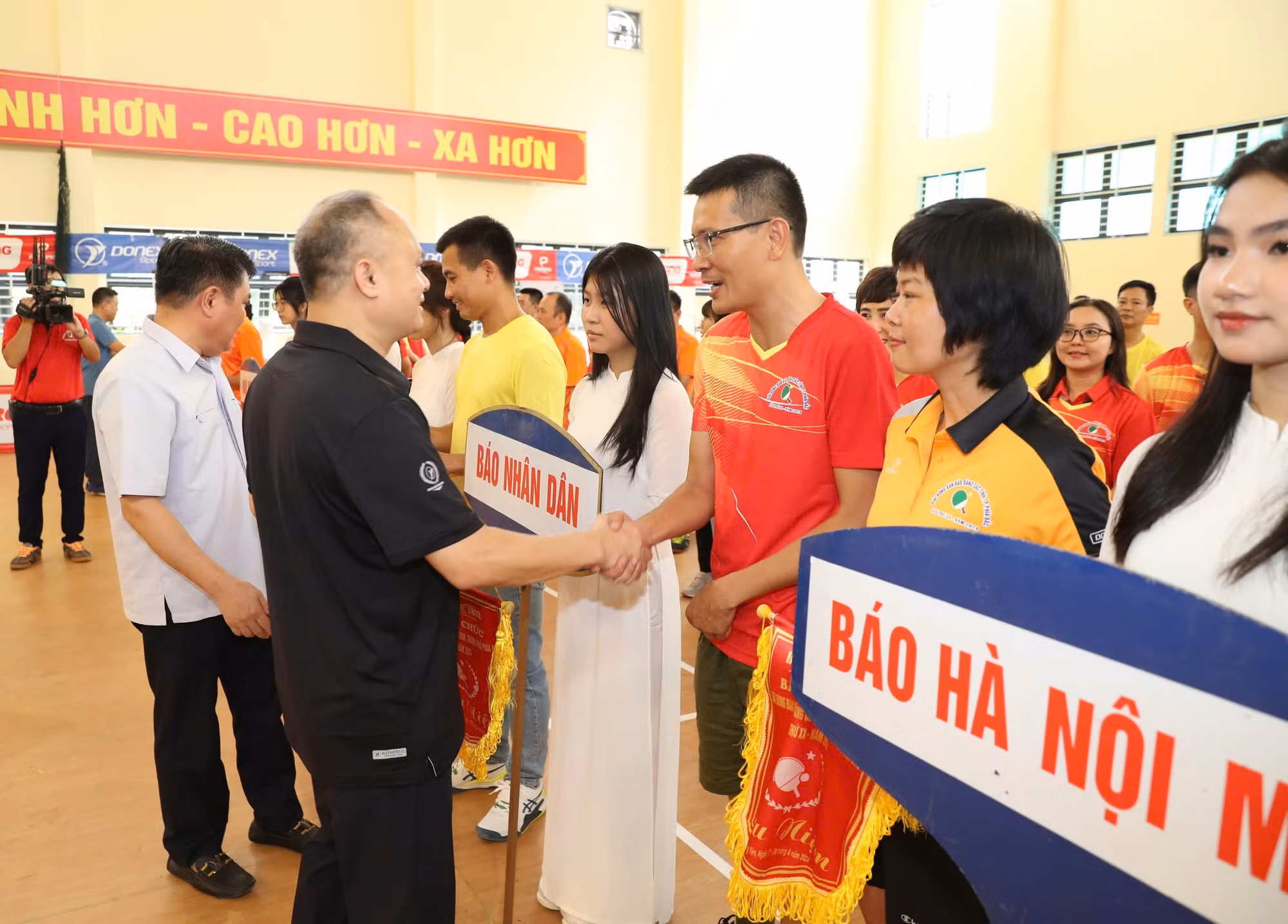 Với sự tham gia nhiệt tình của rất đông các vận động viên, giải đấu năm nay hứa hẹn mang lại những trận đấu hấp dẫn cùng tính cạnh tranh cao.