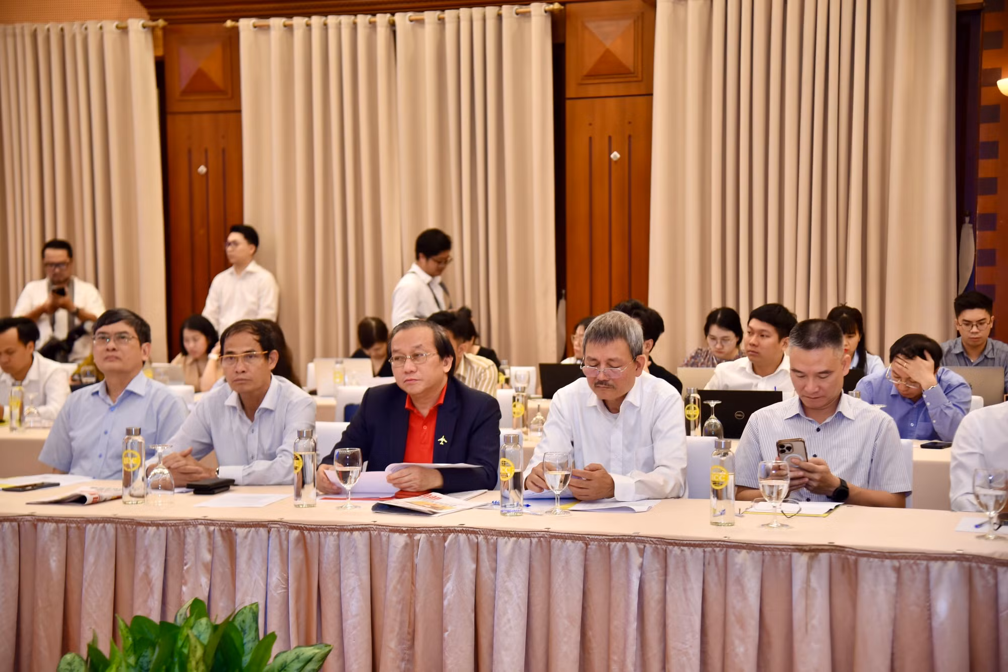 Các đại biểu tham dự hội thảo. Các đại biểu tham dự hội thảo.