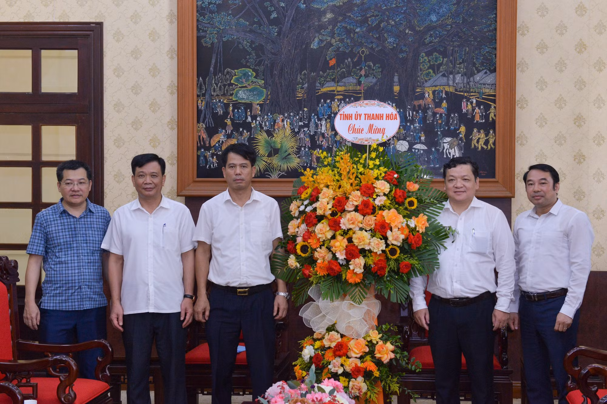[Ảnh] Các cơ quan, đơn vị thăm và chúc mừng Báo Nhân Dân nhân dịp 21/6 ảnh 3