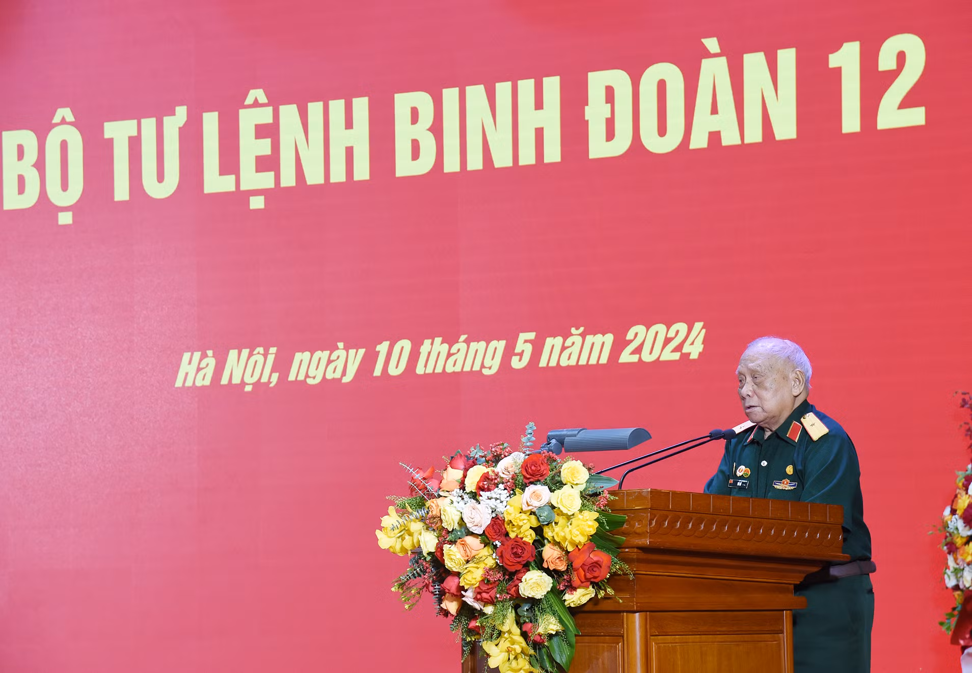 Các đại biểu tham dự buổi làm việc.
