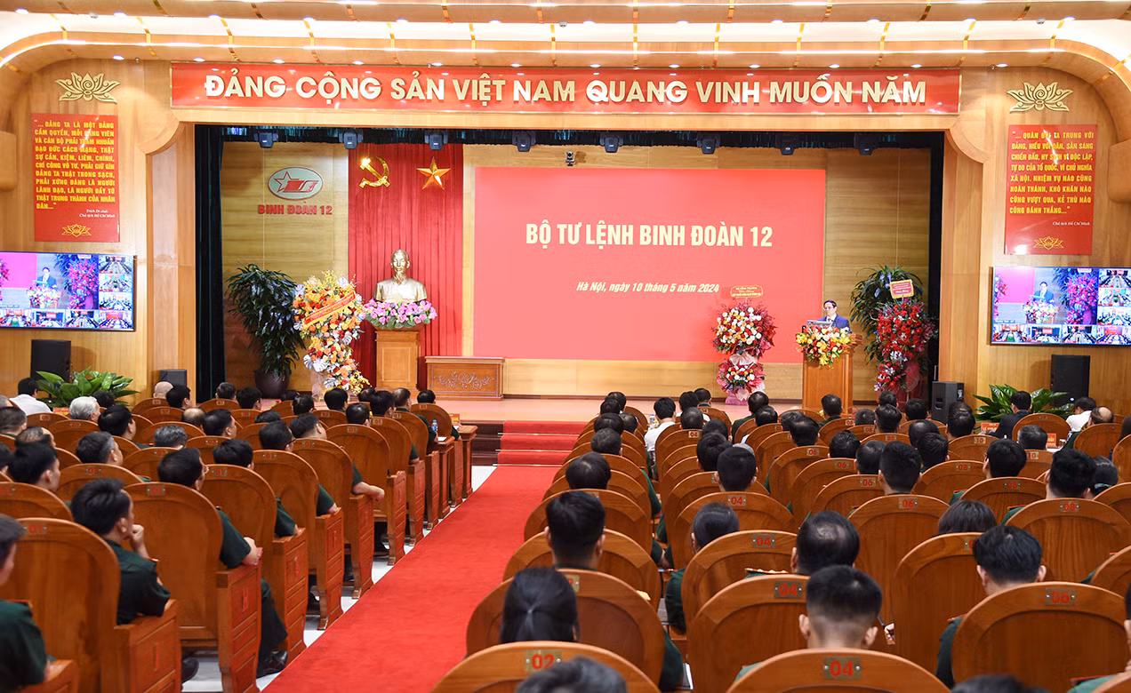 Quang cảnh buổi làm việc.