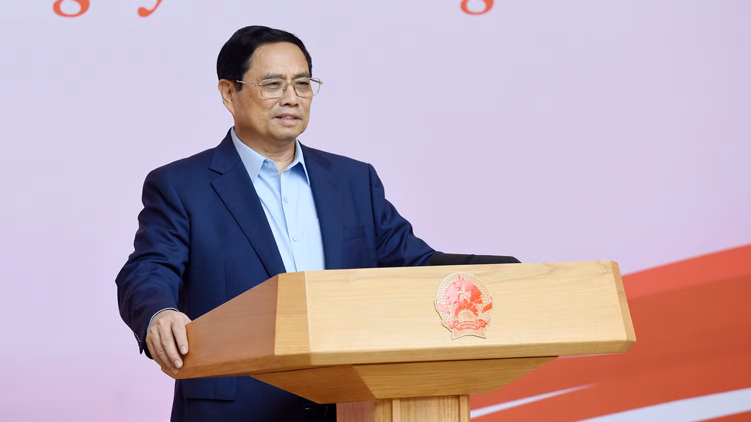 Thủ tướng Phạm Minh Chính xúc động khi được gặp gỡ các đại biểu đại diện hàng triệu người hiến máu tình nguyện trong cả nước.