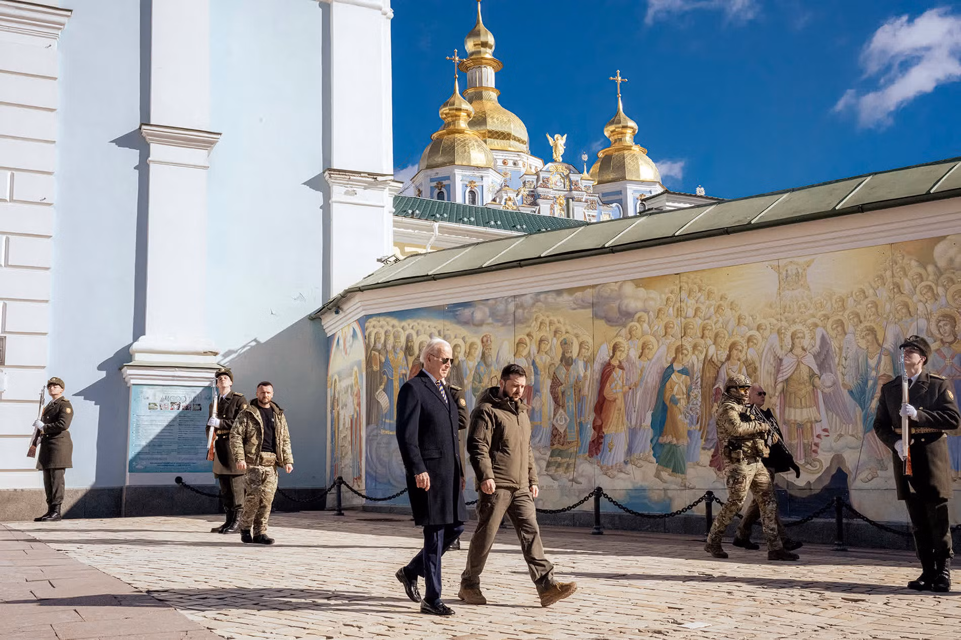 Tổng thống Mỹ Joe Biden ngày 20/2 đã đến Kiev gặp người đồng cấp Ukraine Volodymyr Zelensky. Ảnh: Daniel Berehulak/The New York Times/Redux Tổng thống Mỹ Joe Biden ngày 20/2 đã đến Kiev gặp người đồng cấp Ukraine Volodymyr Zelensky. Ảnh: Daniel Berehulak/The New York Times/Redux