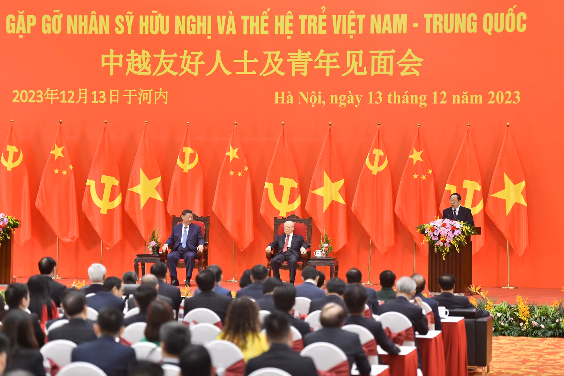 Nguyên Đại sứ Việt Nam tại Trung Quốc, Phó Chủ tịch Hội Hữu nghị Việt Nam-Trung Quốc Nguyễn Văn Thơ phát biểu tại cuộc gặp gỡ nhân sĩ hữu nghị và thế hệ trẻ Việt Nam-Trung Quốc.