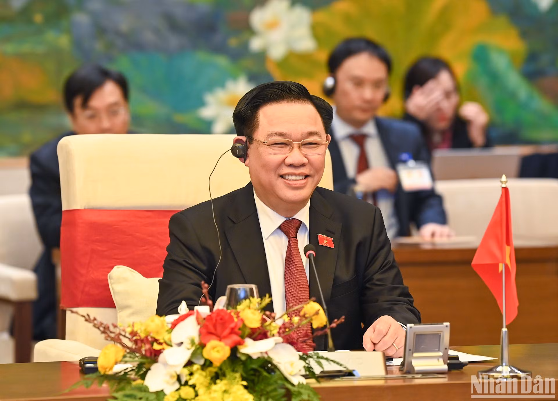 Chủ tịch Quốc hội Vương Đình Huệ phát biểu tại buổi hội kiến. Chủ tịch Quốc hội Vương Đình Huệ phát biểu tại buổi hội kiến.