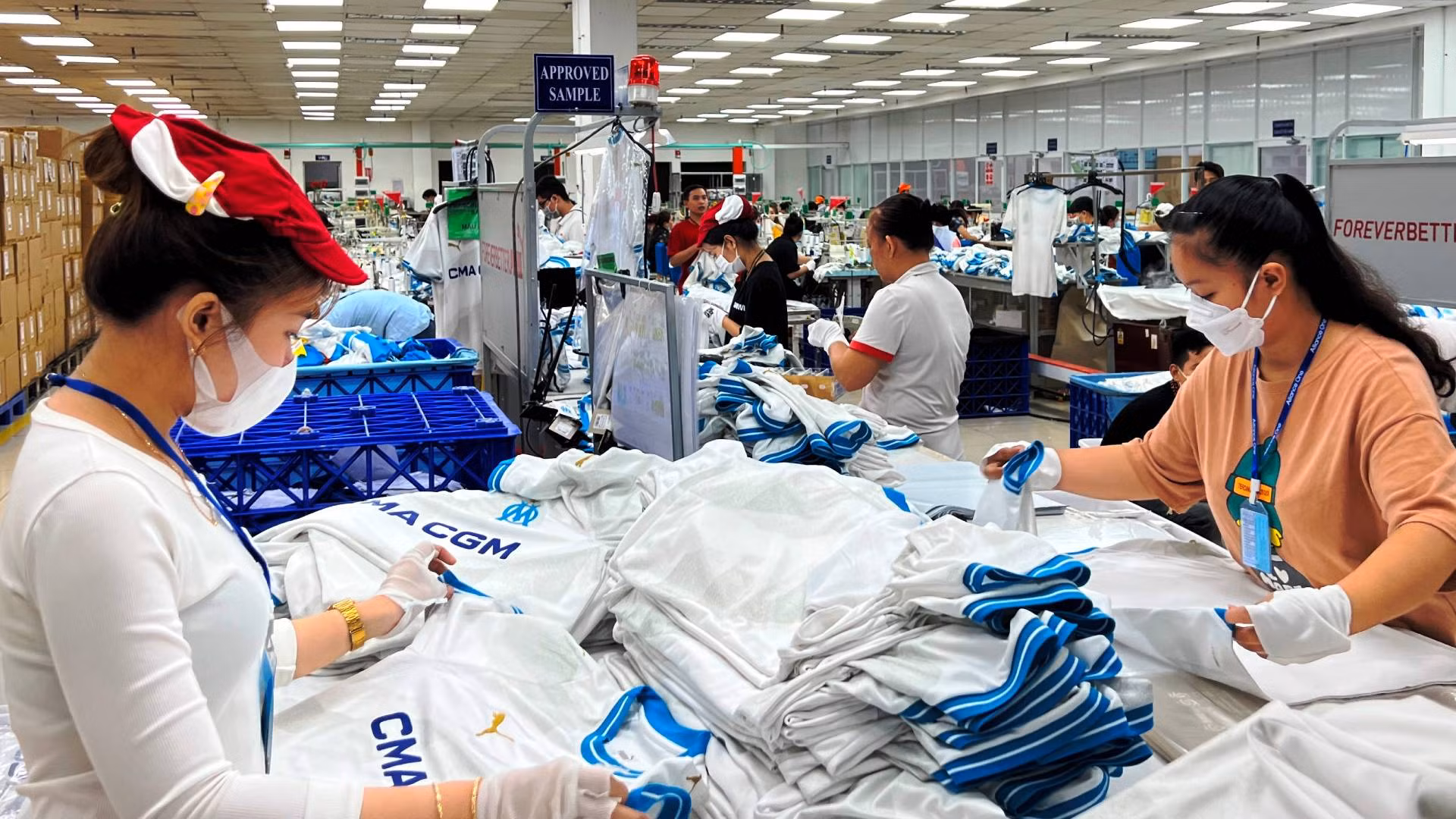 Nguồn nhân lực chất lượng cao giúp chuyển dịch cơ cấu lao động theo hướng tích cực. (Ảnh: HOÀNG TRUNG)