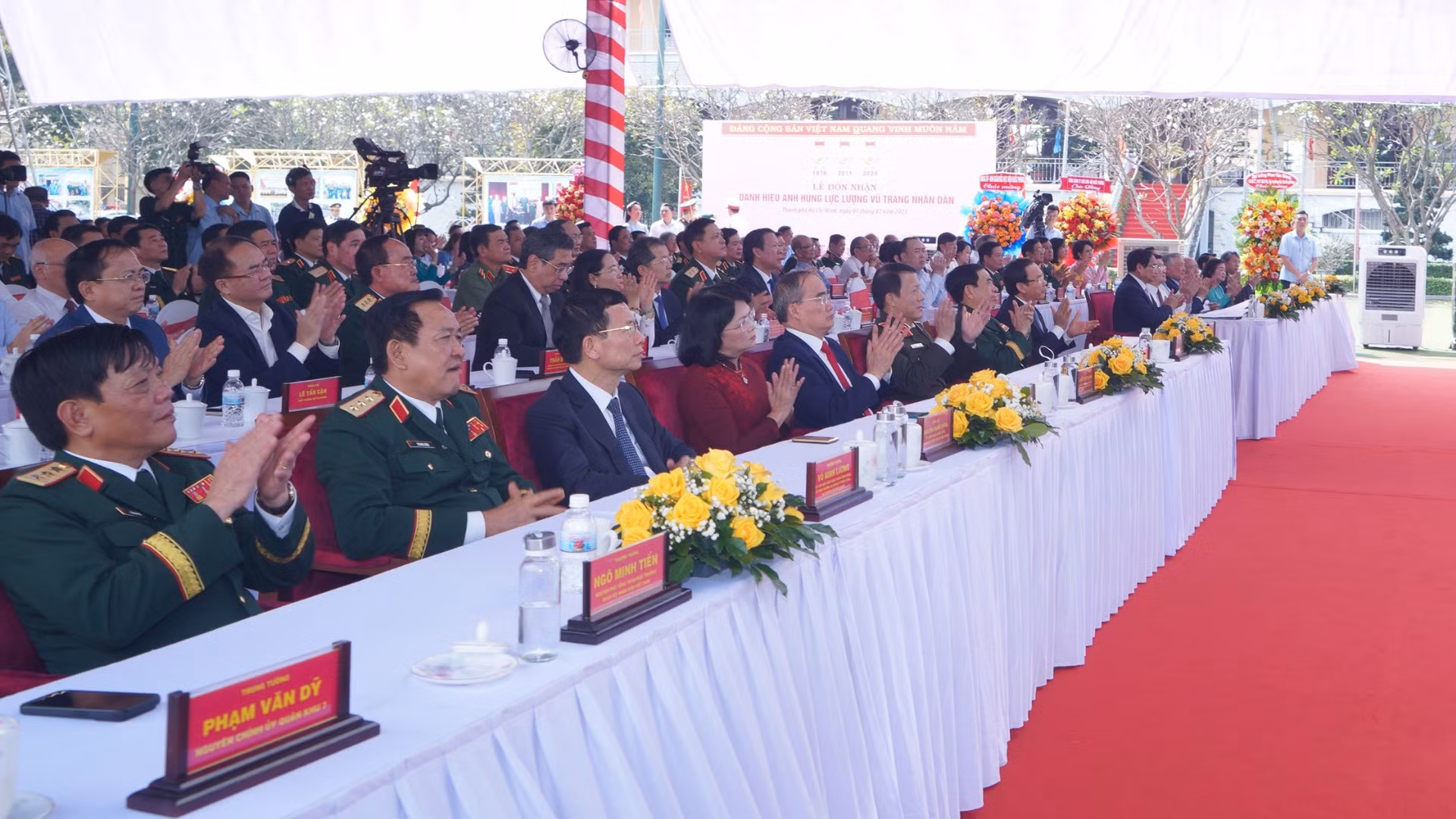 Thủ tướng Phạm Minh Chính và các đại biểu tham dự hội nghị. Thủ tướng Phạm Minh Chính và các đại biểu tham dự hội nghị.