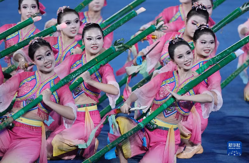 Biểu diễn văn nghệ đậm nét văn hóa Hàng Châu. Biểu diễn văn nghệ đậm nét văn hóa Hàng Châu.