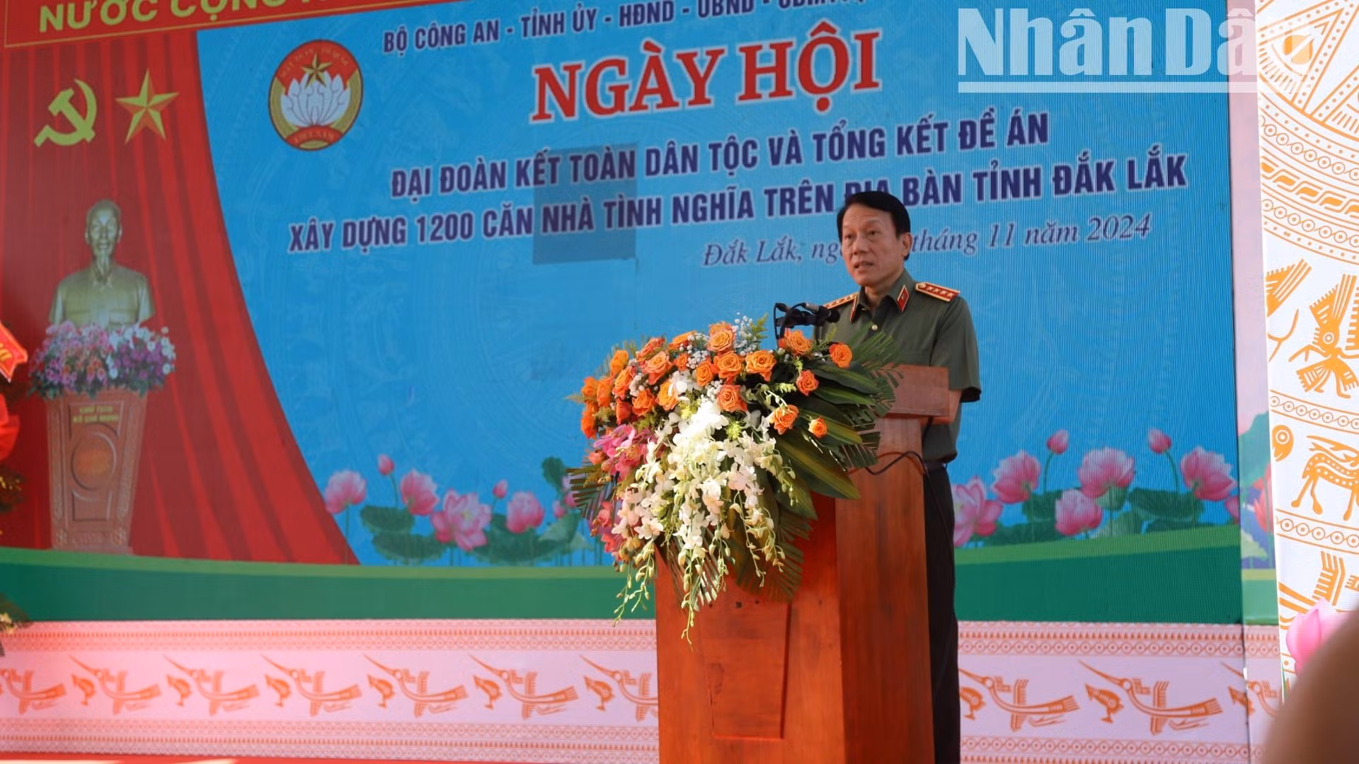 Đại tướng Lương Tam Quang phát biểu tại Ngày hội Đại đoàn kết toàn dân tộc xã Ea Ktur. Đại tướng Lương Tam Quang phát biểu tại Ngày hội Đại đoàn kết toàn dân tộc xã Ea Ktur.