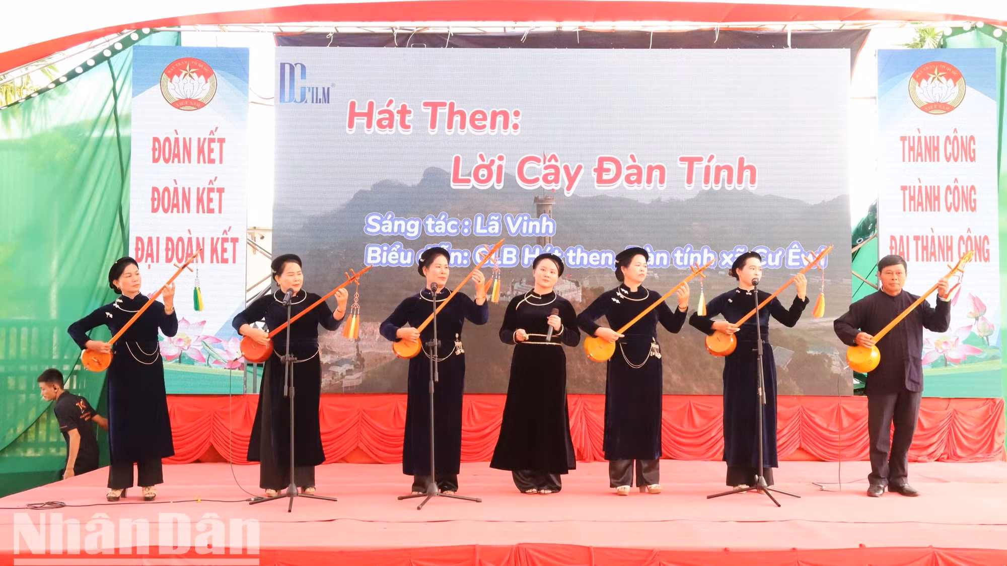 Văn hóa truyền thống các dân tộc trên địa bàn được bảo tồn và phát huy. Văn hóa truyền thống các dân tộc trên địa bàn được bảo tồn và phát huy.