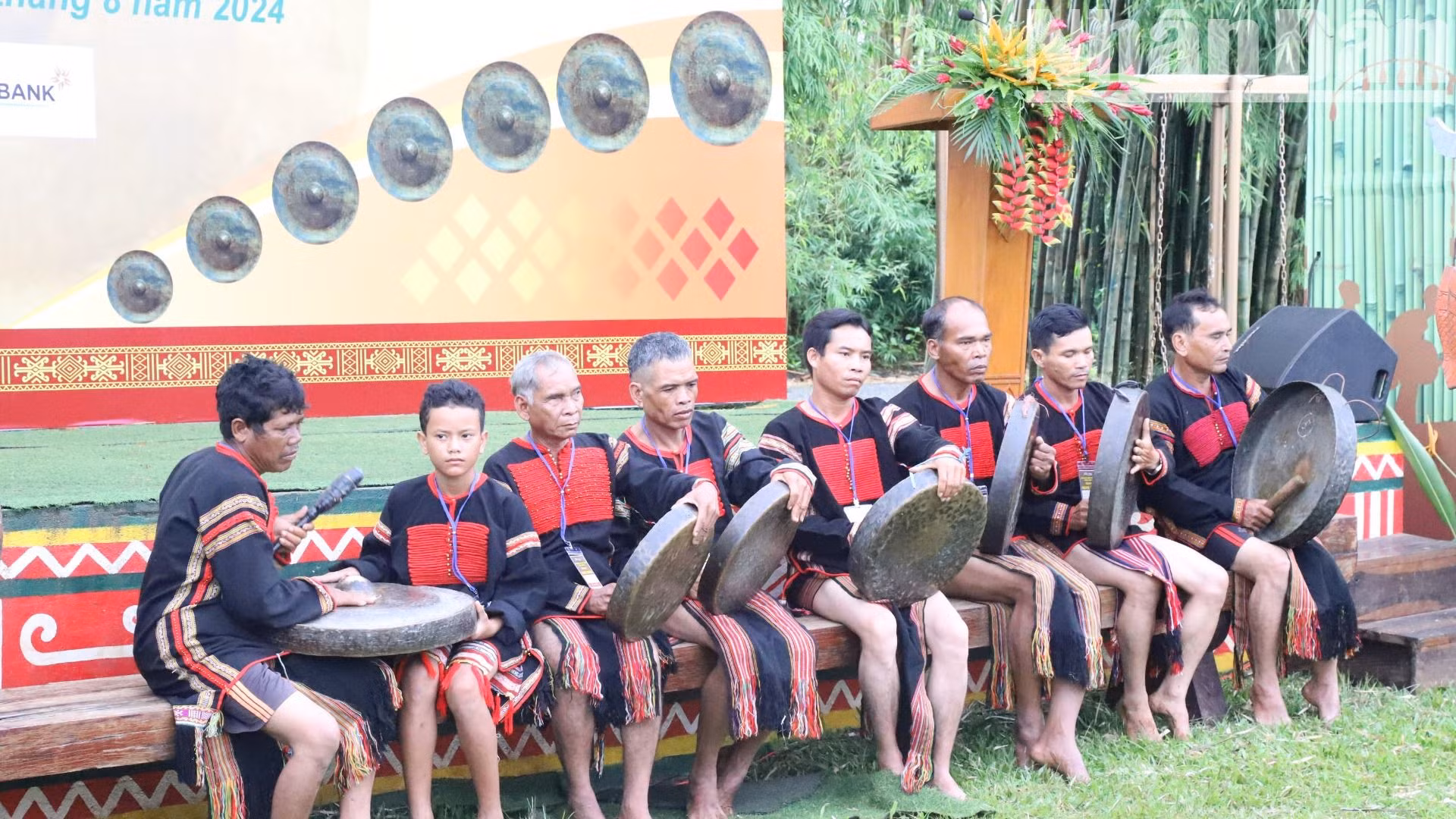Văn hóa cồng chiêng được bảo tồn và phát huy. Văn hóa cồng chiêng được bảo tồn và phát huy.