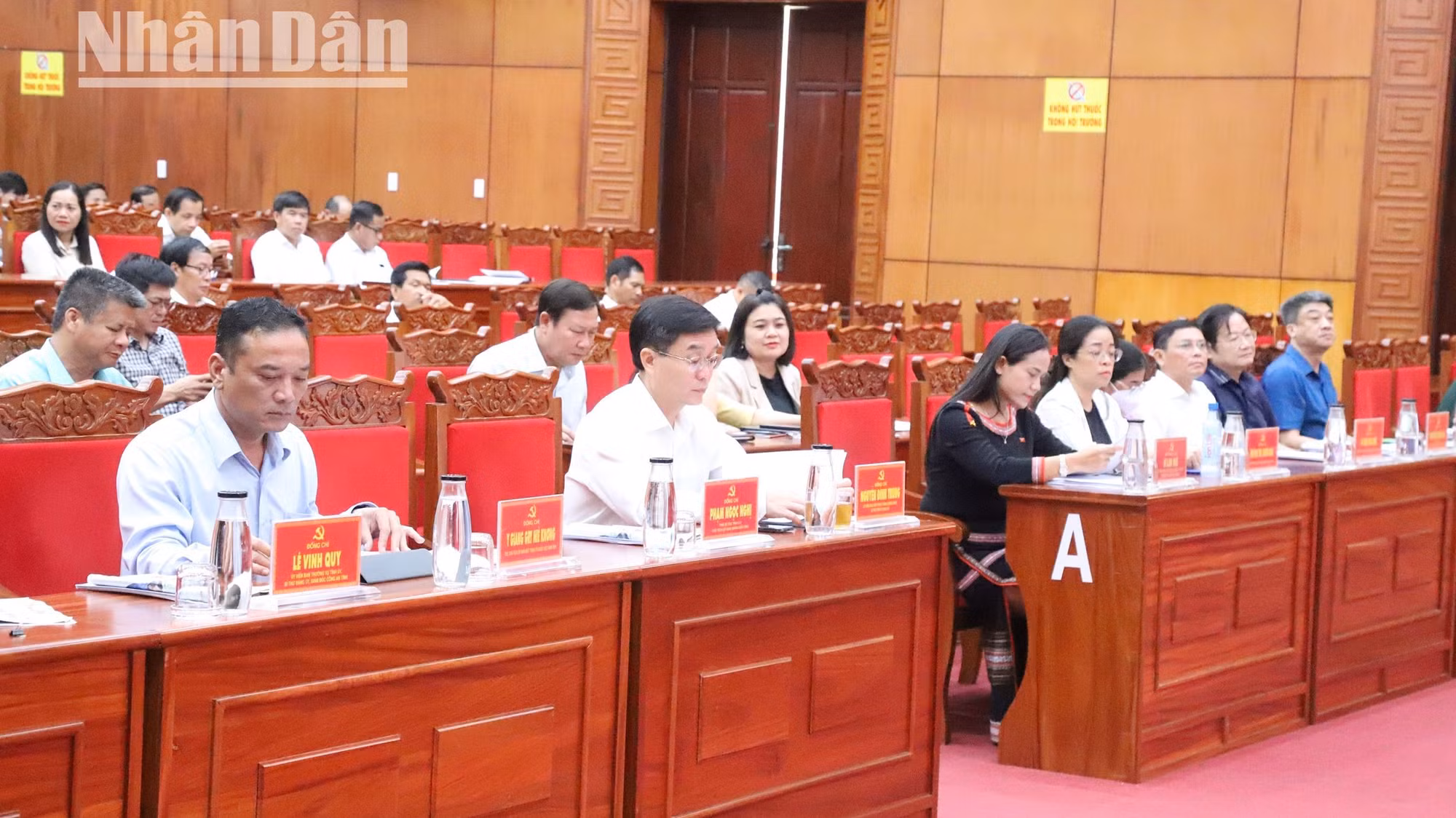 Các đại biểu dự hội nghị. Các đại biểu dự hội nghị.