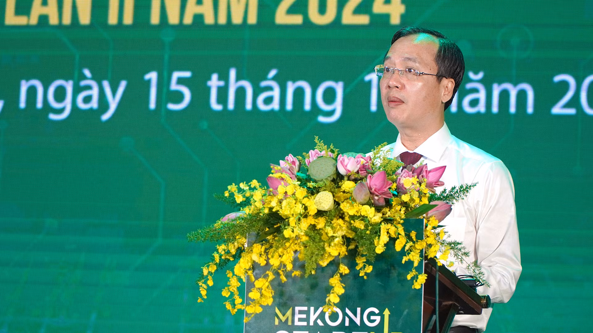 Phó Chủ tịch Ủy ban nhân dân tỉnh Đồng Tháp Trần Trí Quang phát biểu tại diễn đàn. (Ảnh: HỮU NGHĨA) Phó Chủ tịch Ủy ban nhân dân tỉnh Đồng Tháp Trần Trí Quang phát biểu tại diễn đàn. (Ảnh: HỮU NGHĨA)